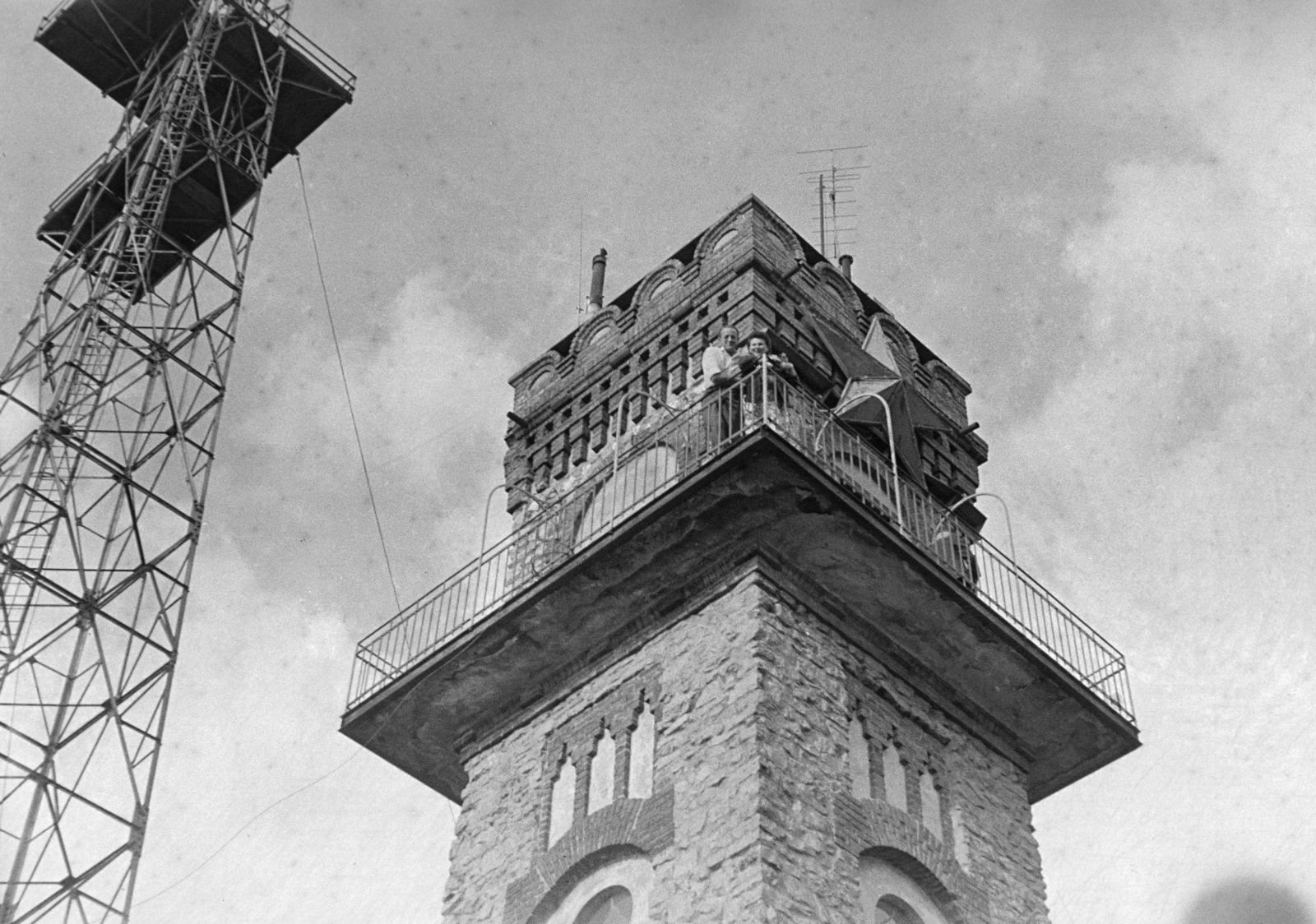 Hungary, Pécs, a Mecsek Egyesület Kiss József-kilátója a Misinán., 1955, Várkonyi Andrea, architectural ornament, bottom view, gazebo, Fortepan #213985