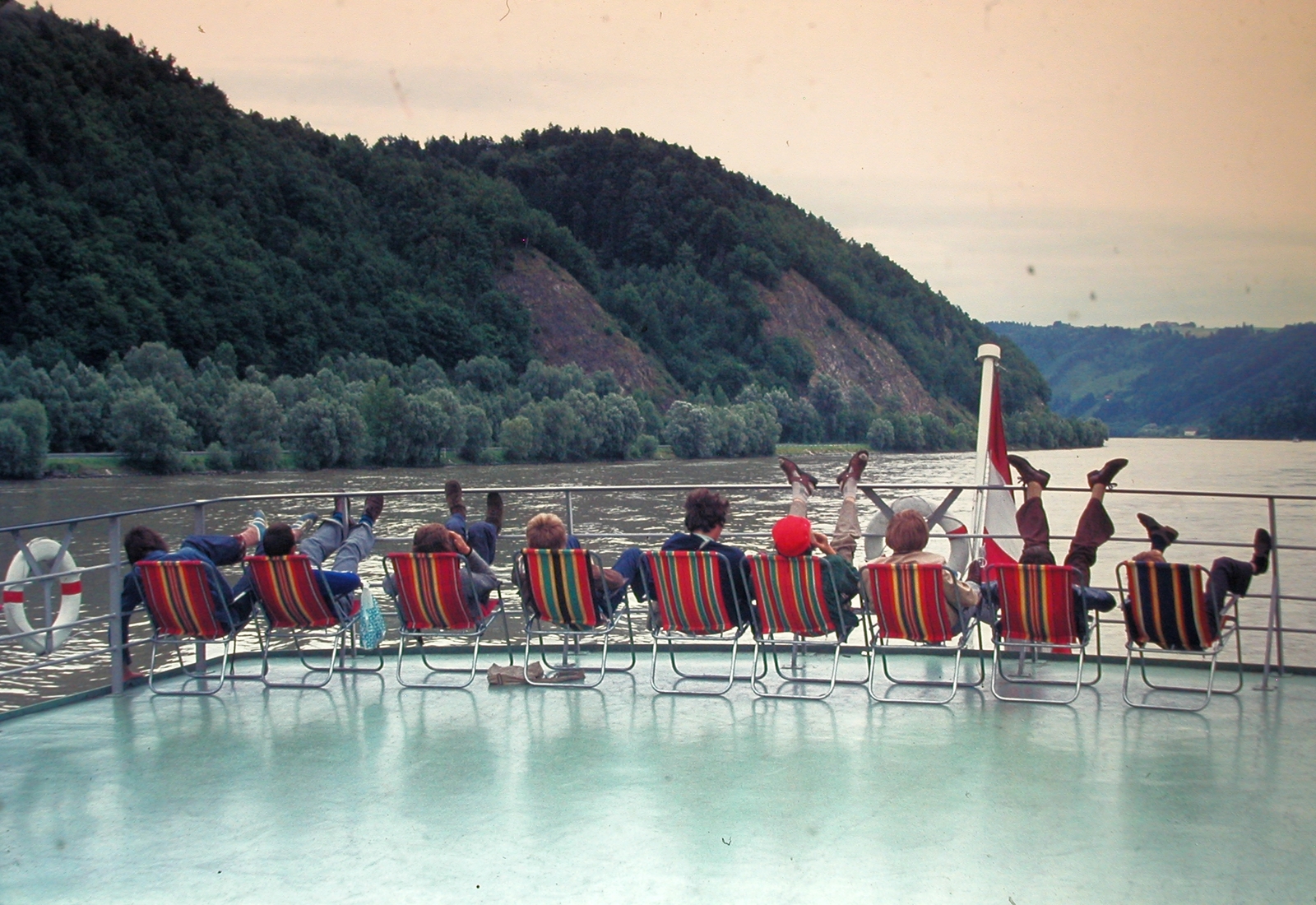 Austria, dunai utazás egy szállodahajón., 1978, Fortepan, ship, colorful, back, Fortepan #21417