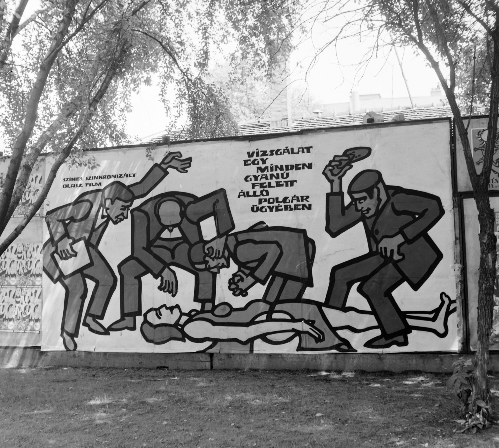Hungary, Budapest VIII., a Múzeum körút az Astoria kereszteződés közelében, a palánk mögött a metróépítés területe. A Fővárosi Moziüzemi Vállalat (FŐMO) által forgalmazott film plakátja., 1970, FŐFOTÓ, Budapest, Fortepan #214300