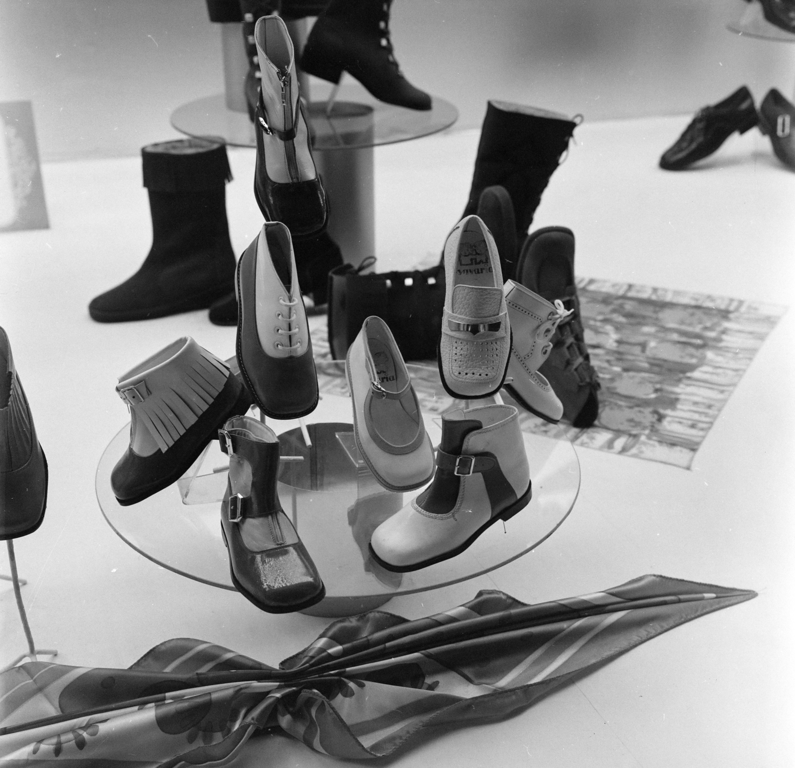 1970, FŐFOTÓ, shoe store, Fortepan #214371