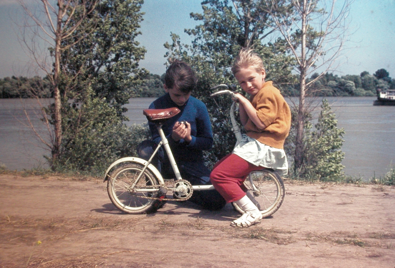 1976, Fortepan, bicycle, colorful, kids, shore, Fortepan #21451