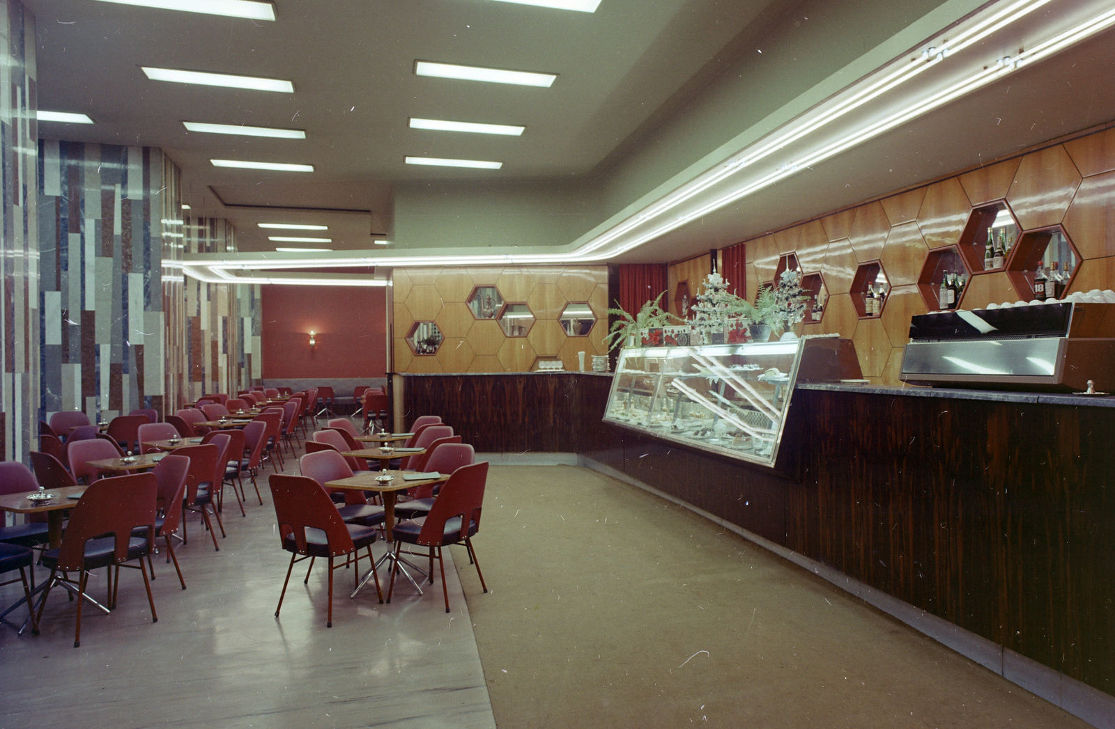 Hungary, Budapest XI., a Gellért Szálló cukrászdája., 1970, FŐFOTÓ, Budapest, Fortepan #214554