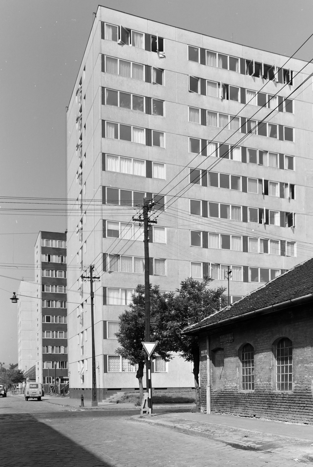 Hungary, Budapest IV., a Munkásotthon utca a Rózsa utca kereszteződésénél, az Virág utca felé nézve., 1970, FŐFOTÓ, Budapest, Fortepan #214590