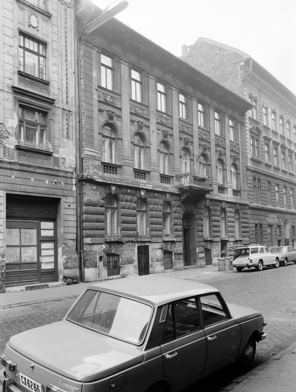 Magyarország, Budapest VII., szemben középen a Hernád utca 29-es számú ház., 1970, FŐFOTÓ, Budapest, Fortepan #214613