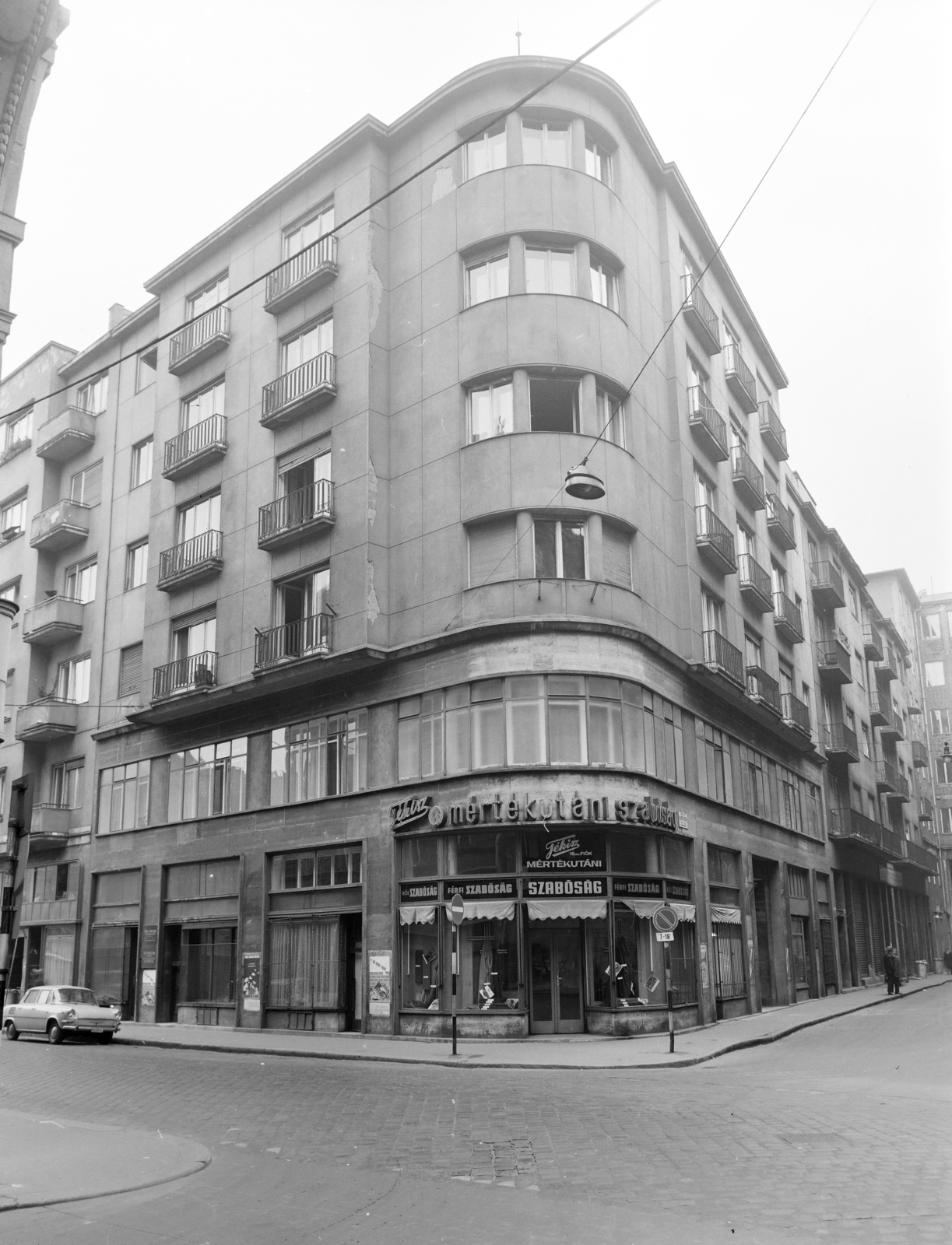 Hungary, Budapest VII., Király (Majakovszkij) utca - Asbóth utca sarok, Fékisz mérték utáni szabóság., 1970, FŐFOTÓ, Budapest, Fortepan #214699