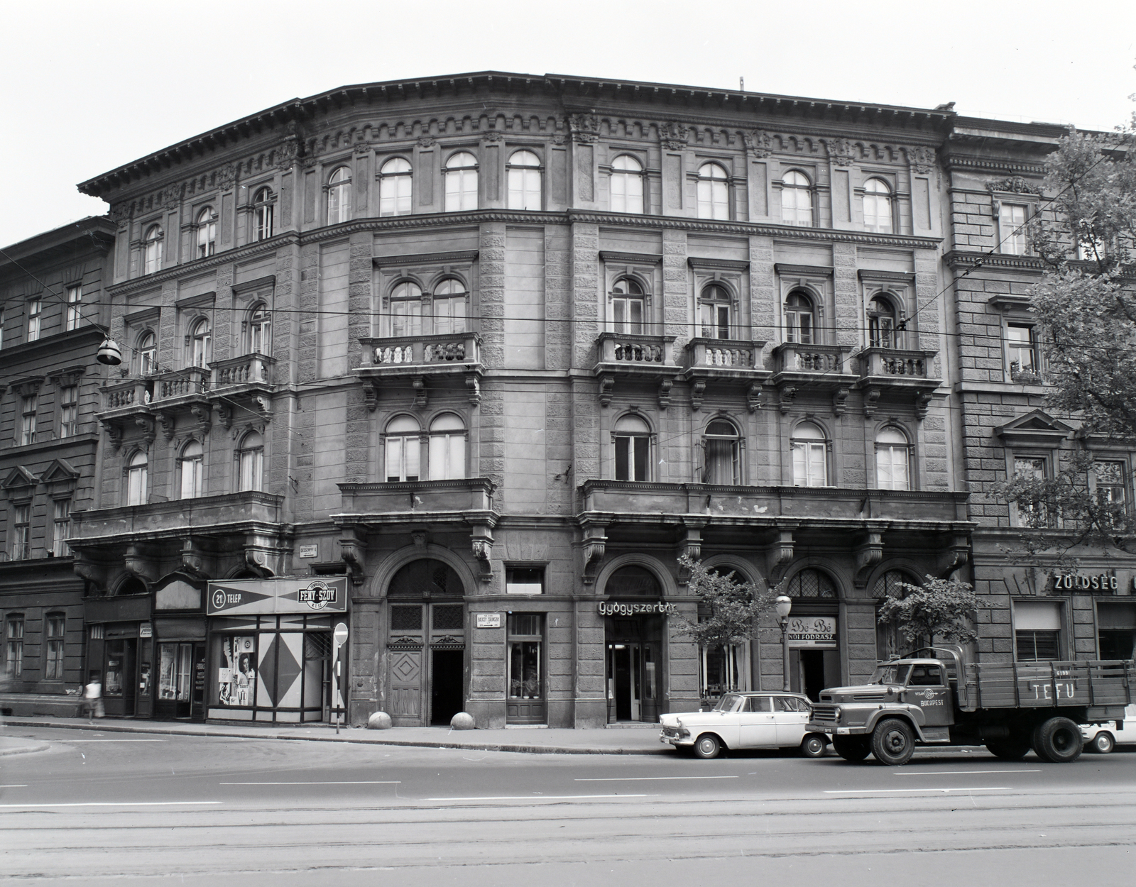 Magyarország, Budapest VI., Bajcsy-Zsilinszky út 29., balra Dessewffy utca torkolata., 1970, FŐFOTÓ, Budapest, Fortepan #214797