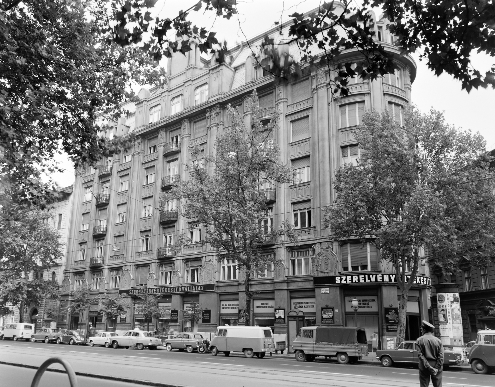 Magyarország, Budapest VI., Bajcsy-Zsilinszky 31., jobbra a Dessewffy utca torkolata., 1970, FŐFOTÓ, Budapest, Fortepan #214798