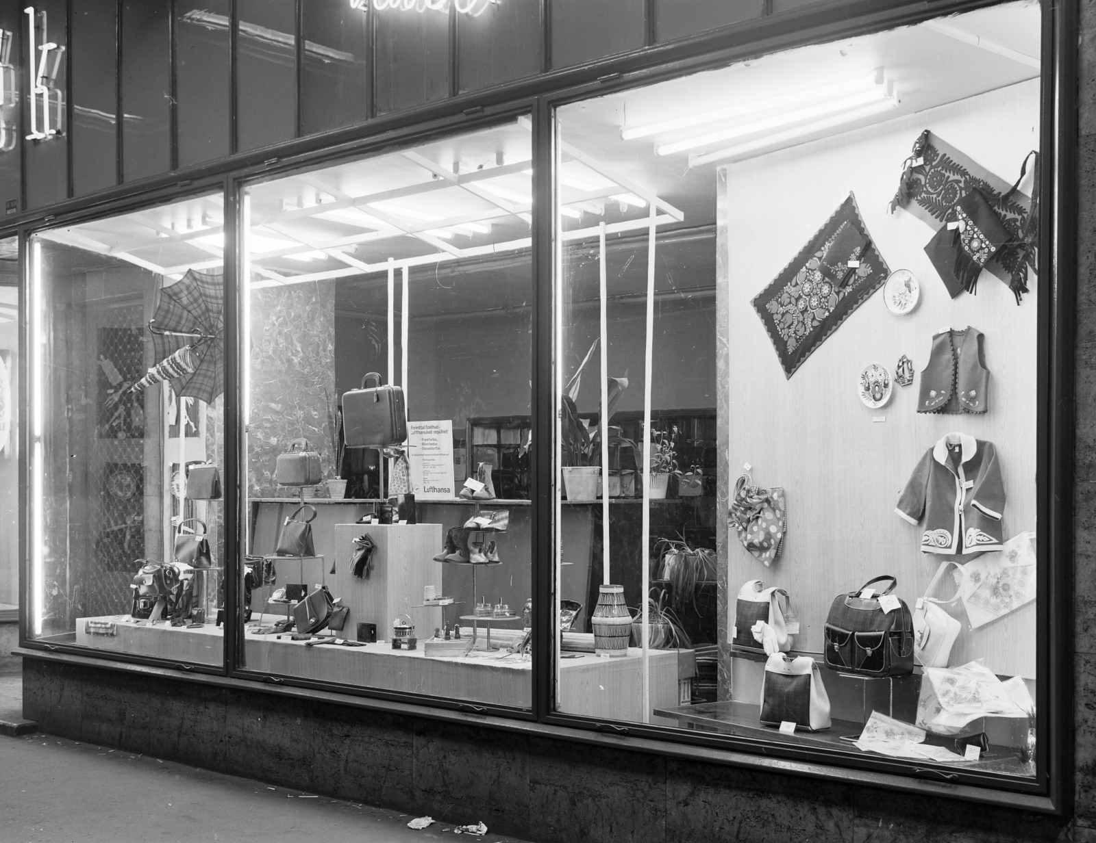 1971, FŐFOTÓ, Show window, Fortepan #215001
