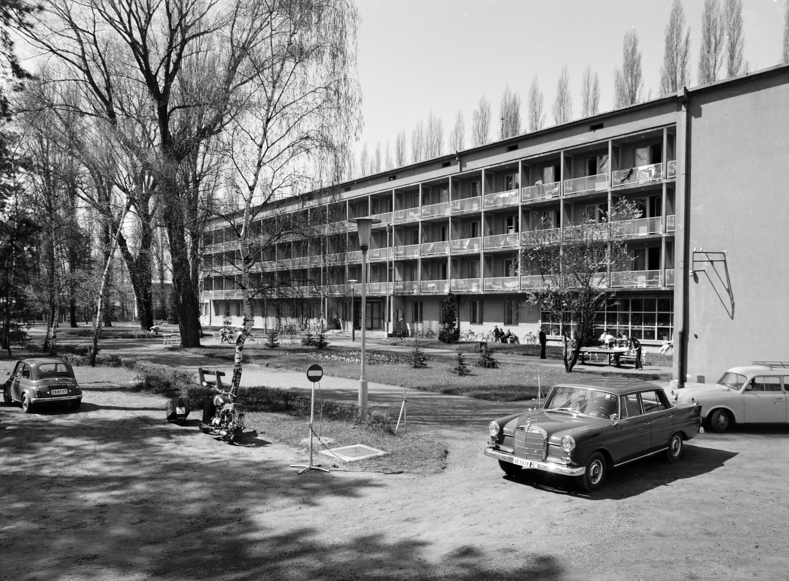 Magyarország, Balatonlelle, SZOT üdülő., 1971, FŐFOTÓ, rendszám, Fortepan #215306