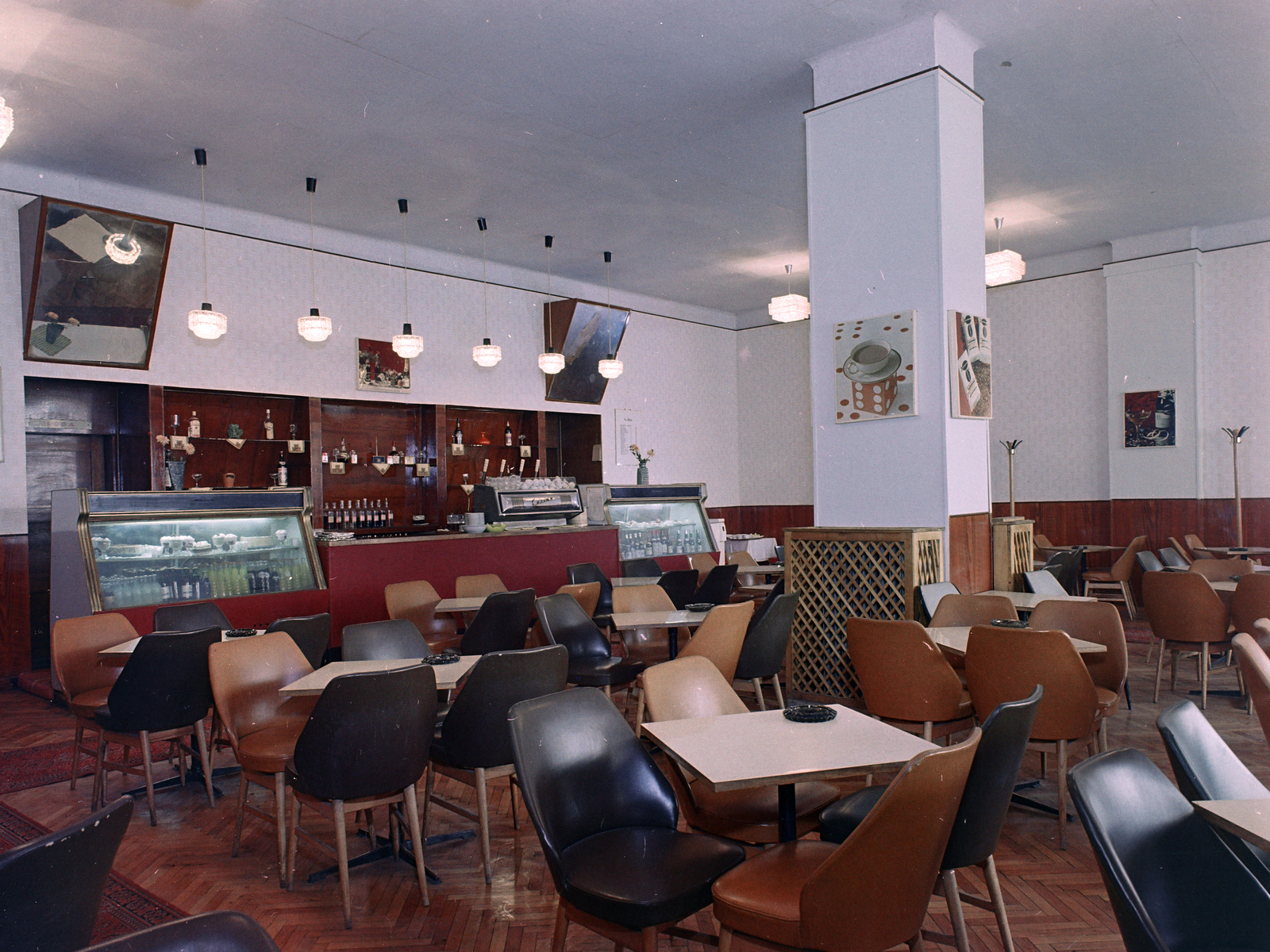 1971, FŐFOTÓ, colorful, pillar, Casino coffee machine, Fortepan #215413