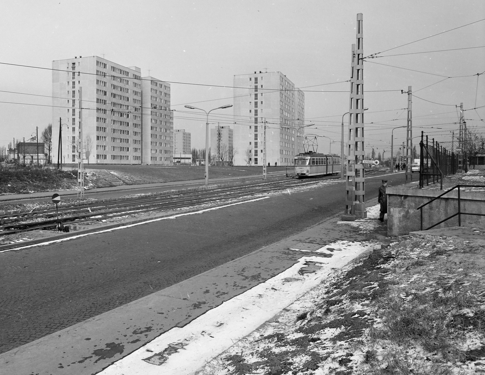 Magyarország, Budapest IV., Pozsonyi utca a Madridi utcánál, túloldalon a Dugonics utcához vezető lépcső látható., 1971, FŐFOTÓ, villamos, FVV CSM-2/CSM-4, Budapest, FVV-szervezet, Fortepan #215457