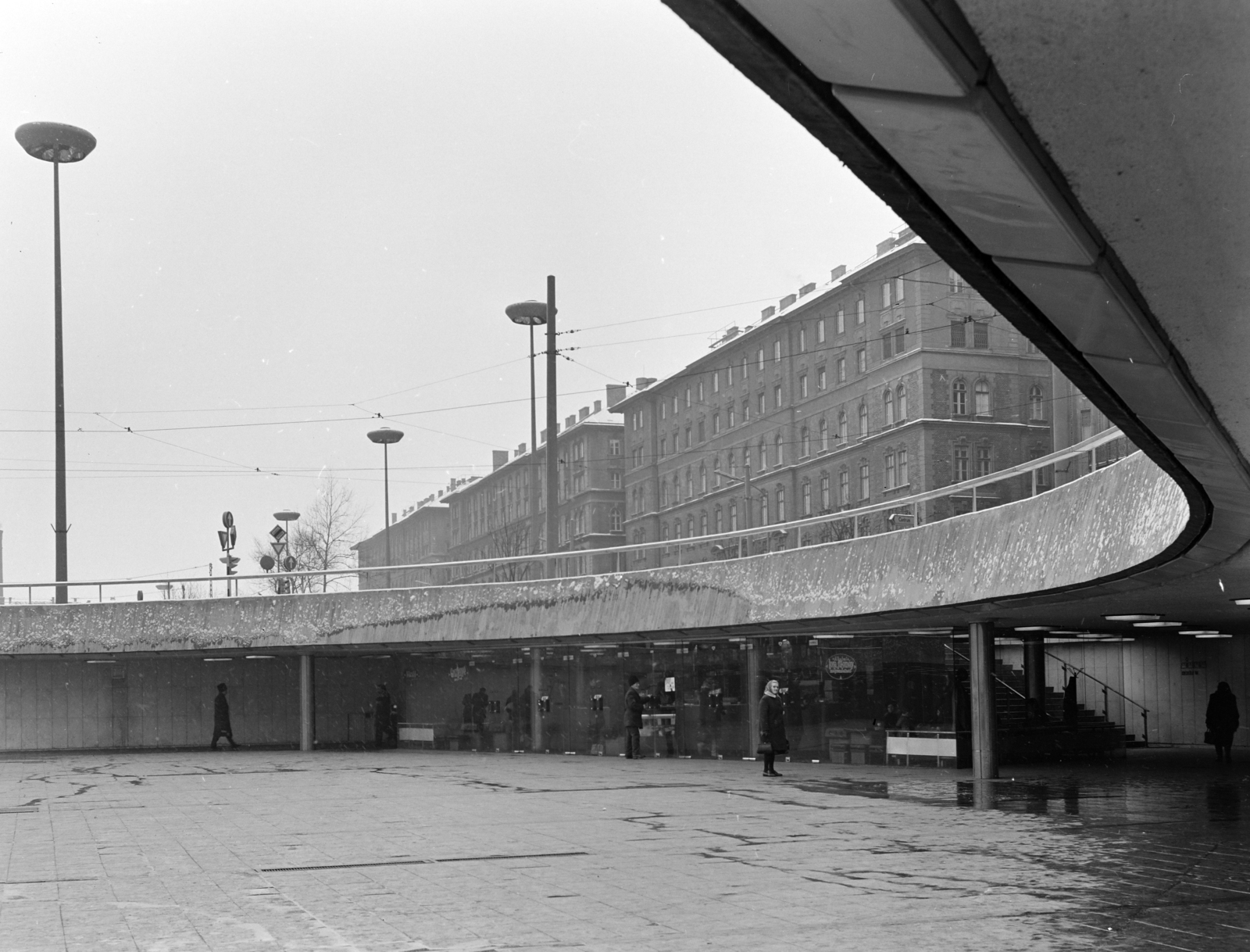 Magyarország, Budapest VIII., Baross tér, aluljáró, szemben fent a Kerepesi út épületsora., 1971, FŐFOTÓ, Budapest, Fortepan #215472