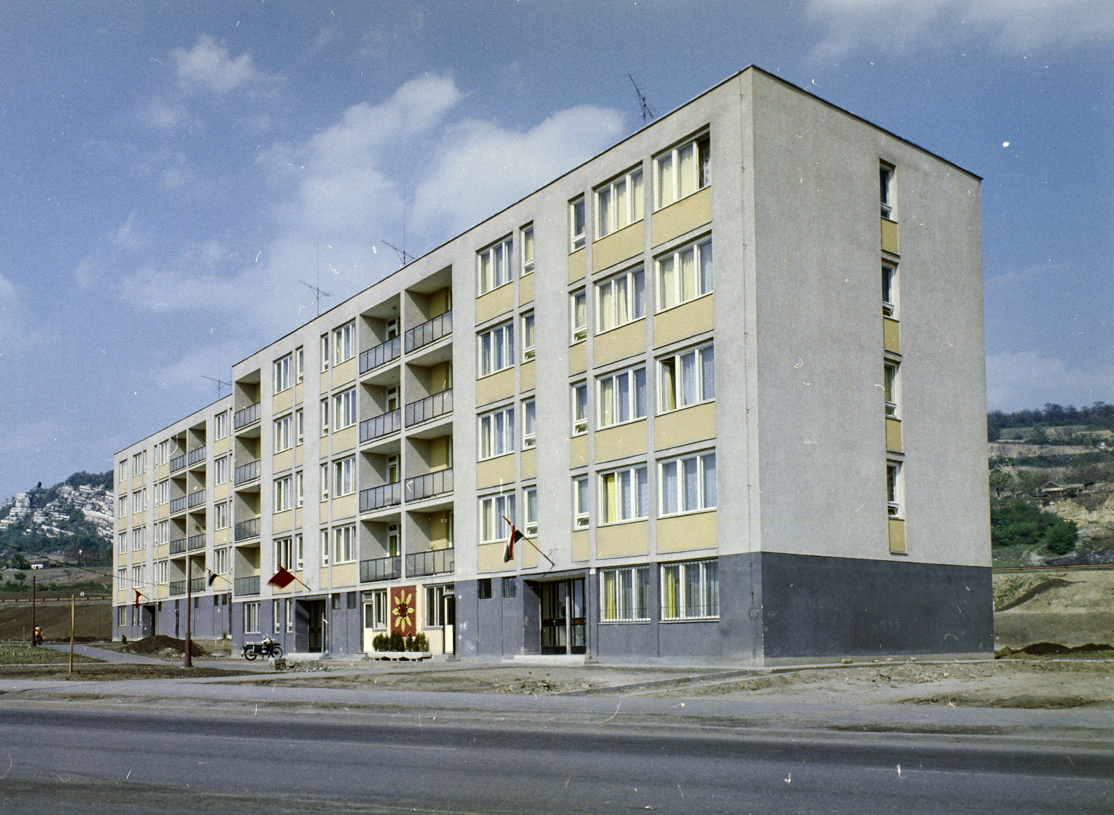 Magyarország, Tatabánya, Mártírok útja 70-73. számú háztömb., 1971, FŐFOTÓ, Fortepan #215577
