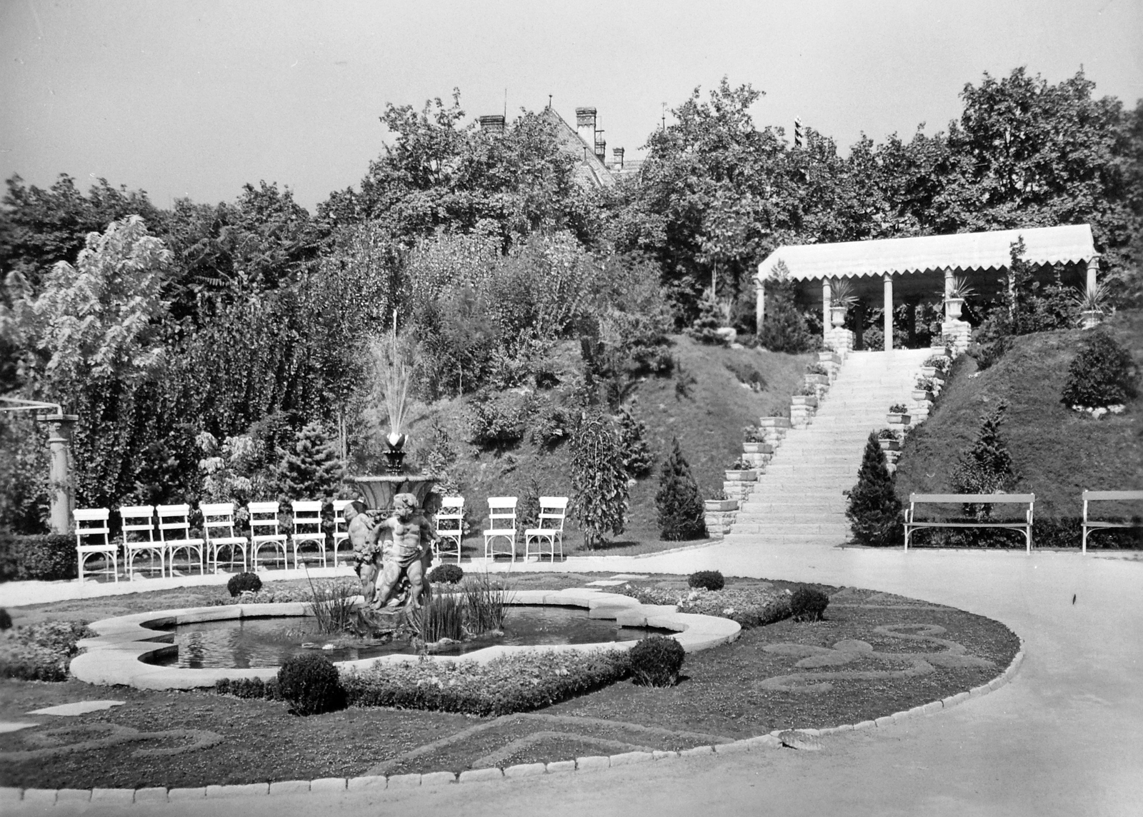 Hungary, Budapest XI., Villányi út (Szt. Imre herceg útja) 5-7. Szent Margit Gimnázium, kertrészlet., 1935, Hegedűs Judit, fountain, sculpture, high school, stairs, outdoor chair, Budapest, Fortepan #21564