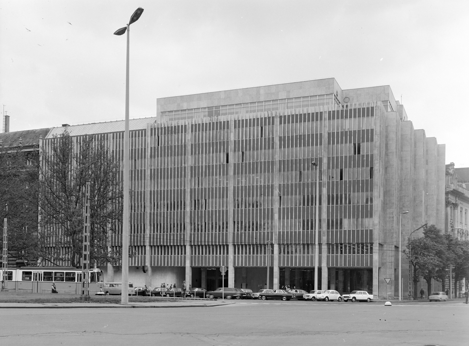 Hungary, Budapest V., Kossuth Lajos tér 6-8., Műszaki és Természettudományi Egyesületek Szövetsége / MTESZ-székház., 1973, FŐFOTÓ, Budapest, Fortepan #215671