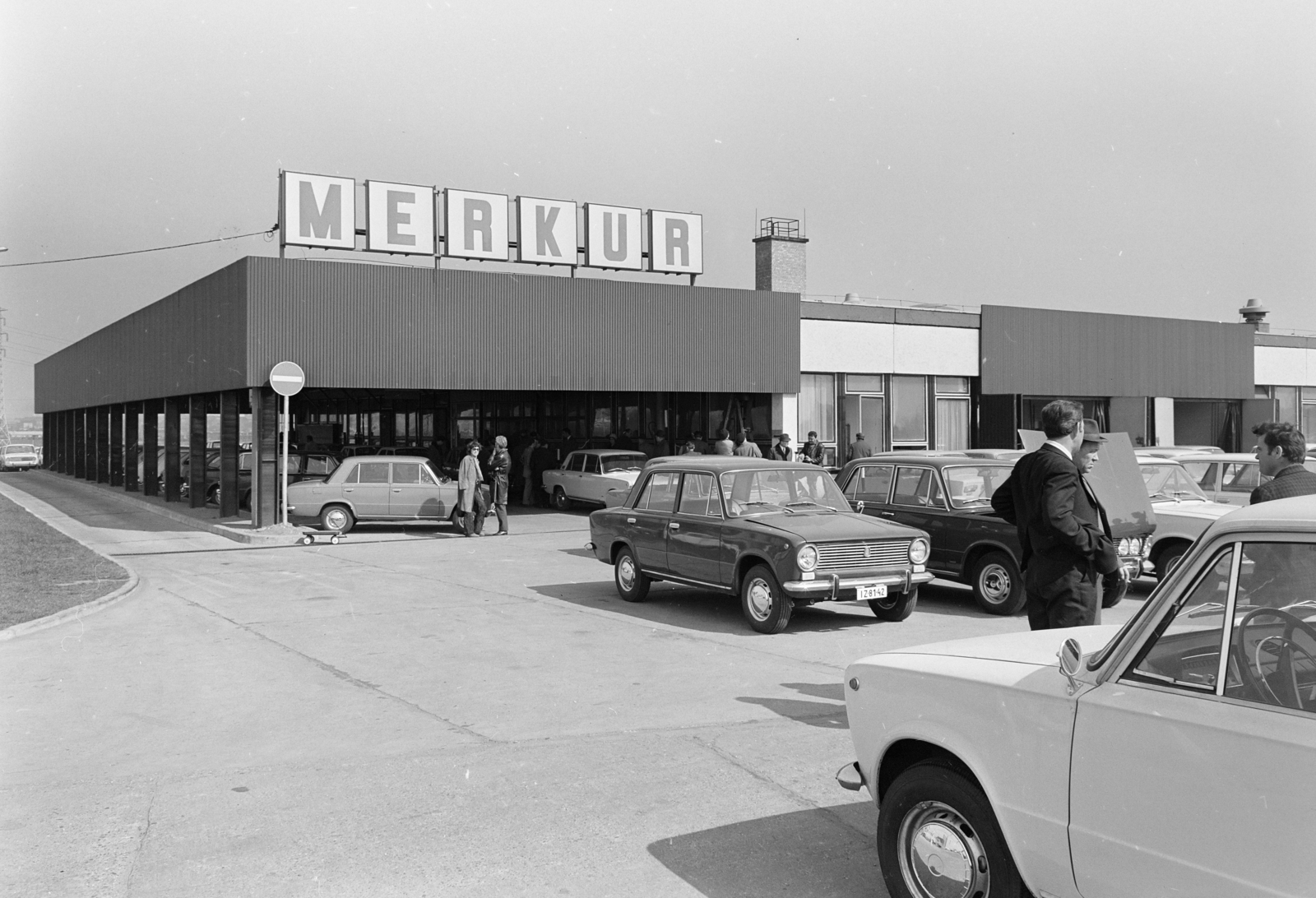 Hungary, Budapest XXI., Védgát utca 5-7., a Merkur Személygépkocsi Értékesítő Vállalat telepe., 1973, FŐFOTÓ, number plate, Budapest, Merkur Passenger Car Retailer Company, Fortepan #215695