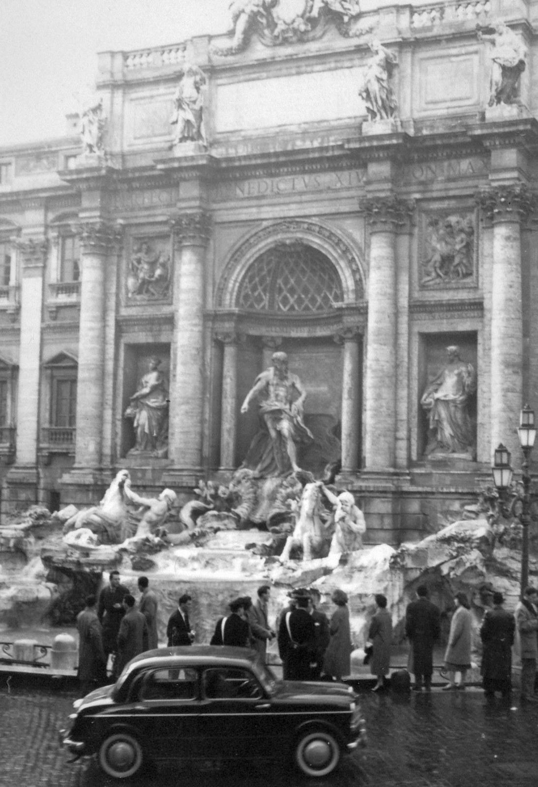 Italy, Rome, Trevi kút., 1960, Hegedűs Judit, fountain, sculpture, automobile, Fortepan #21585