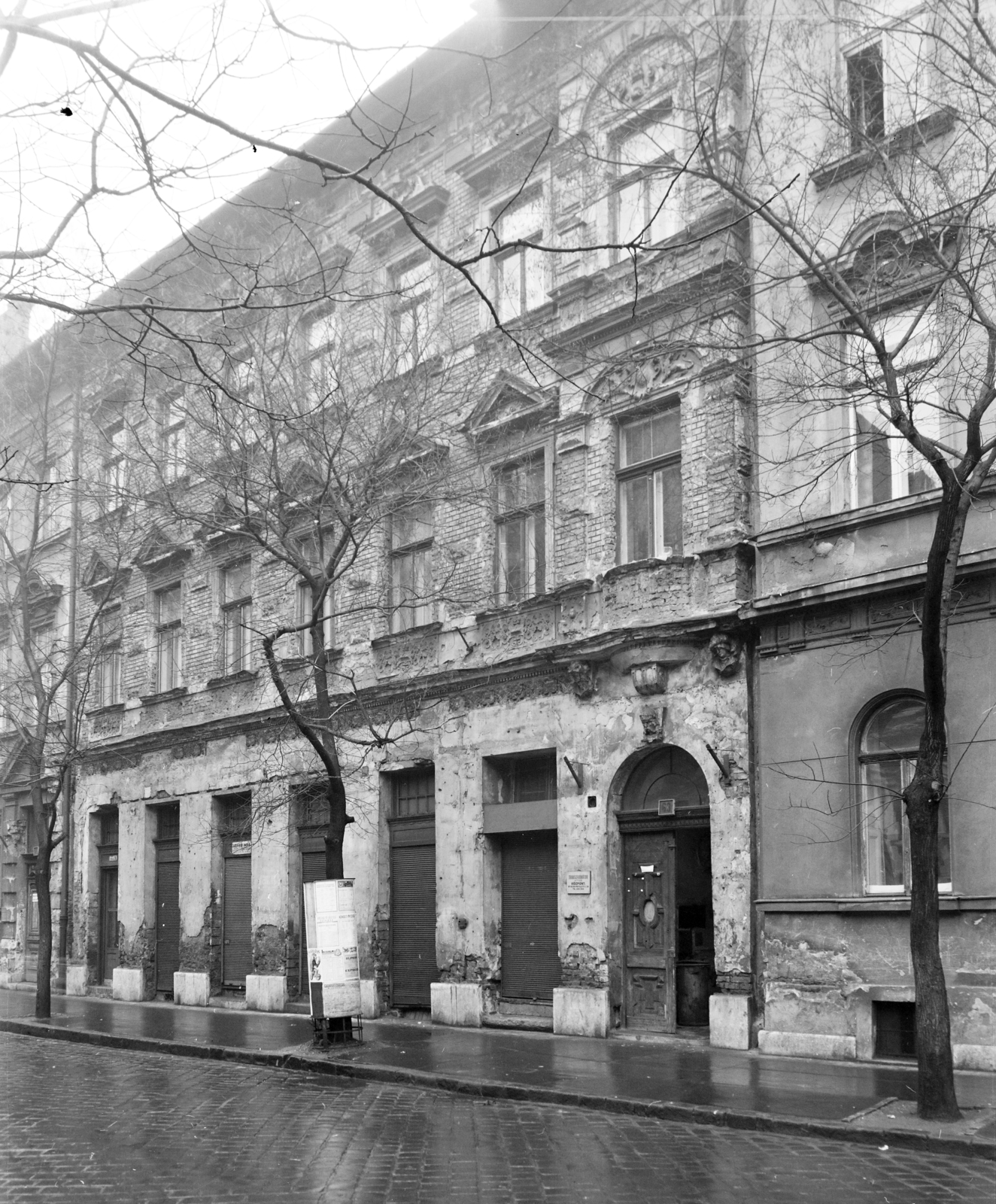 Hungary, Budapest VII., szemben középen a Nefelejcs utca 63-as számú ház., 1973, FŐFOTÓ, Budapest, Fortepan #215893