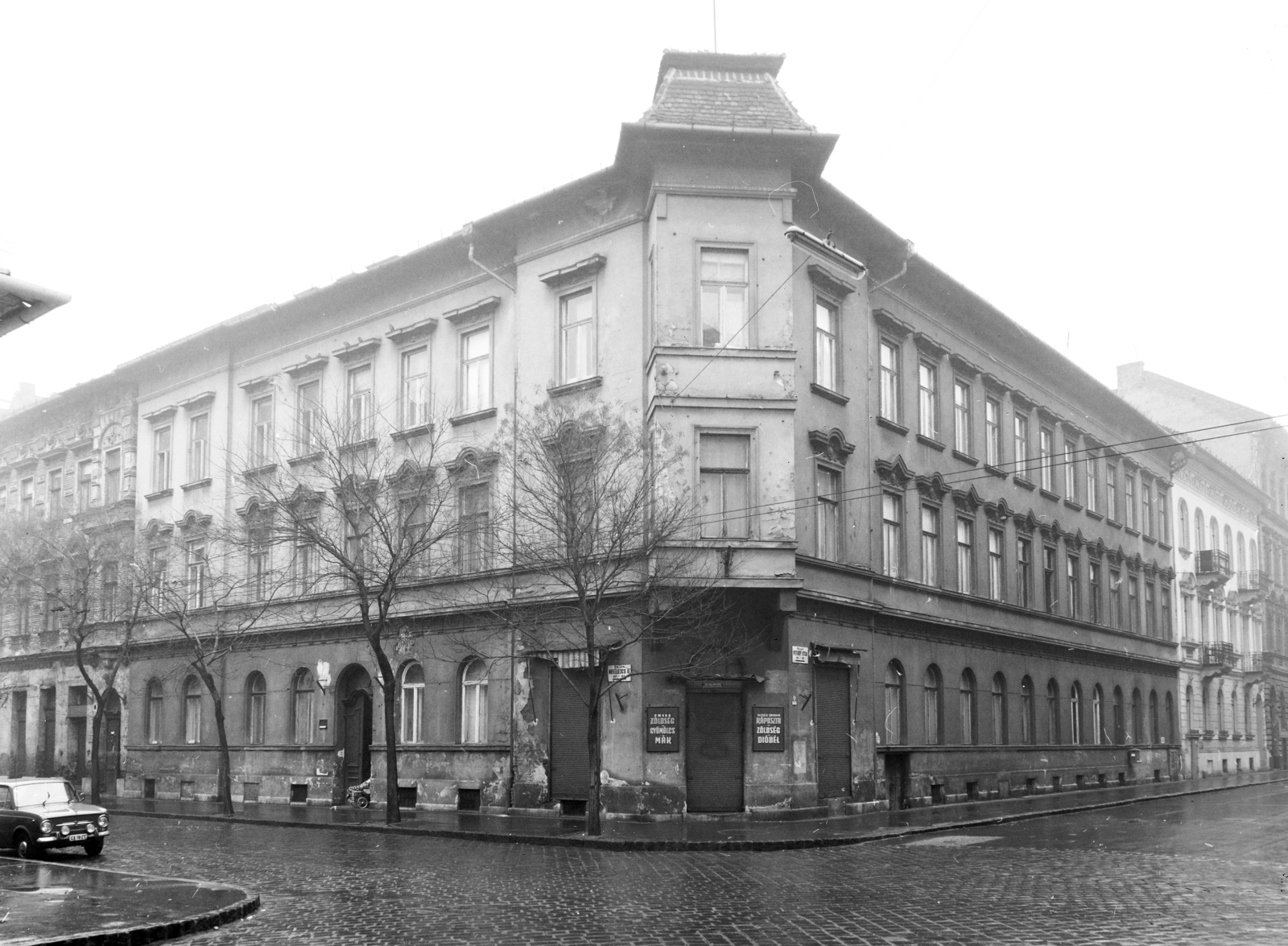 Hungary, Budapest VII., Nefelejcs utca 61., jobbra a Peterdy utca., 1973, FŐFOTÓ, Budapest, greengrocer, Fortepan #215895