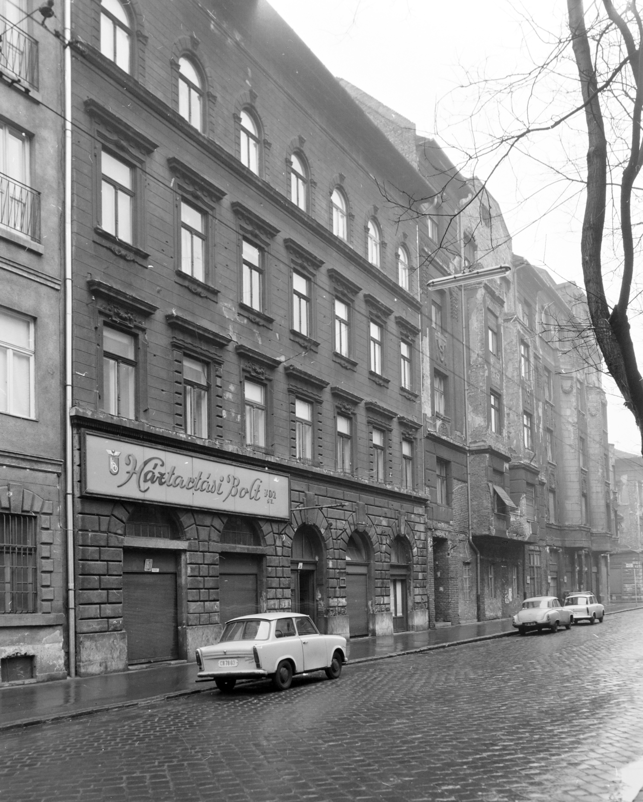 Hungary, Budapest VII., szemben a Nefelejcs utca 38. és 40-es számú ház., 1973, FŐFOTÓ, Budapest, Fortepan #215900