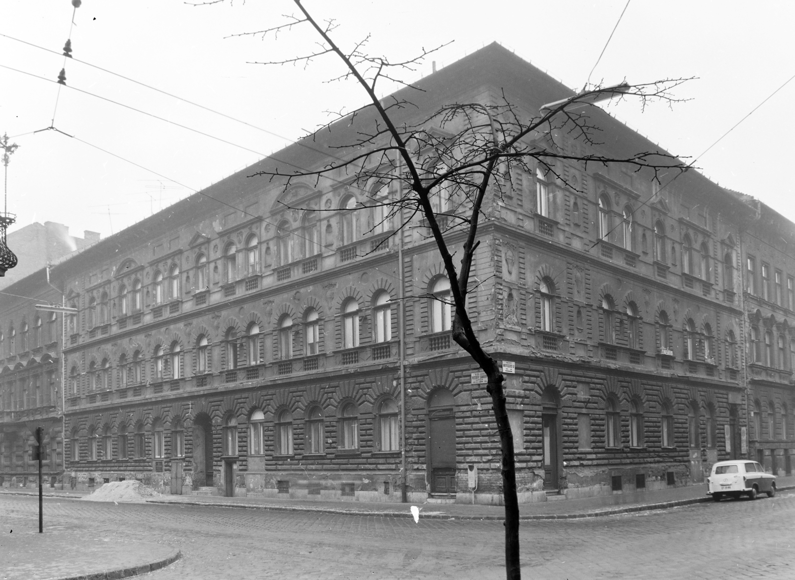 Magyarország, Budapest VII., Péterfy Sándor utca 28., jobbra a Nefelejcs utca., 1973, FŐFOTÓ, Budapest, Fortepan #215918
