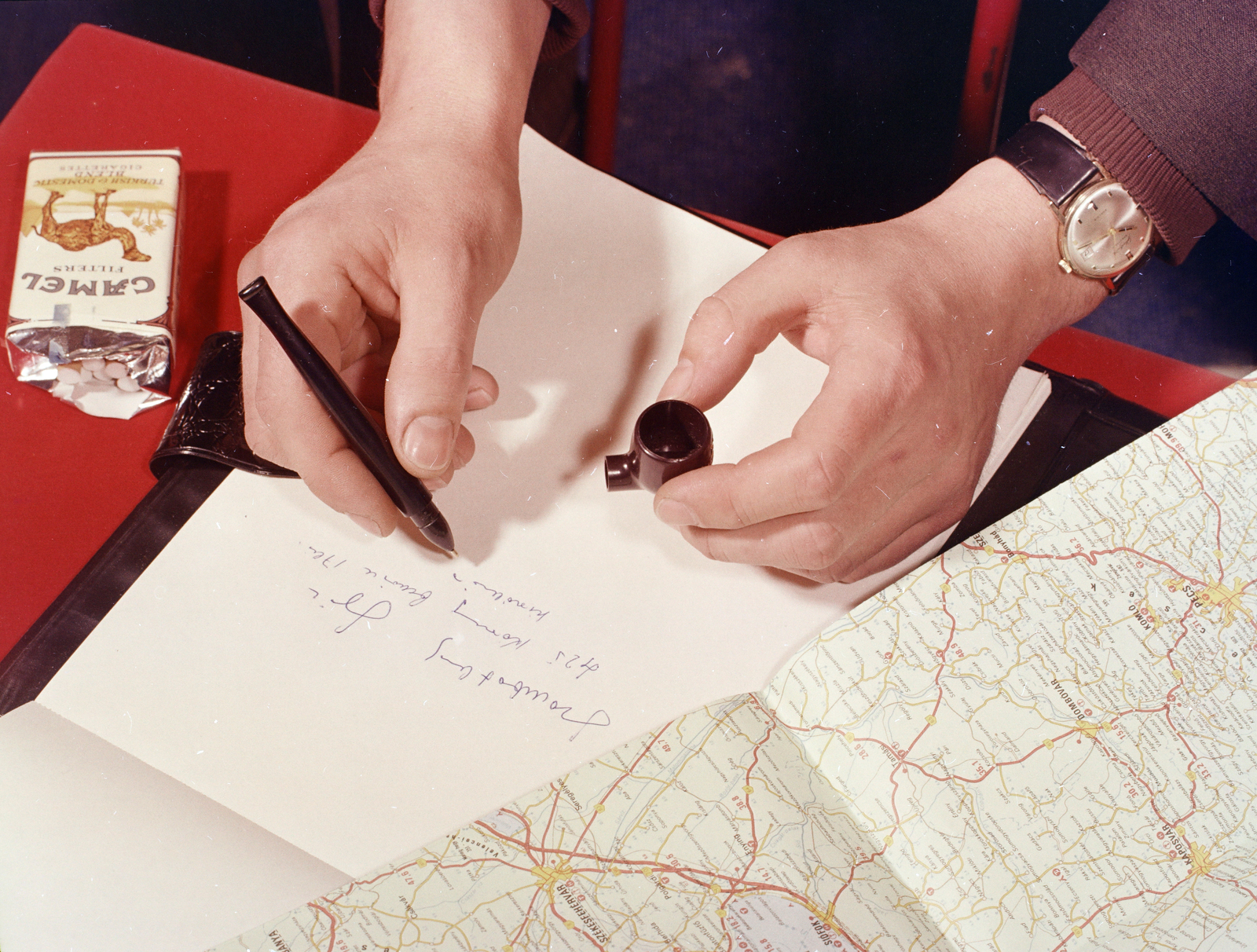 1973, FŐFOTÓ, ad, colorful, cigarette, map, wrist watch, pen, notebook, Camel-brand, writing, pipe, Fortepan #216041