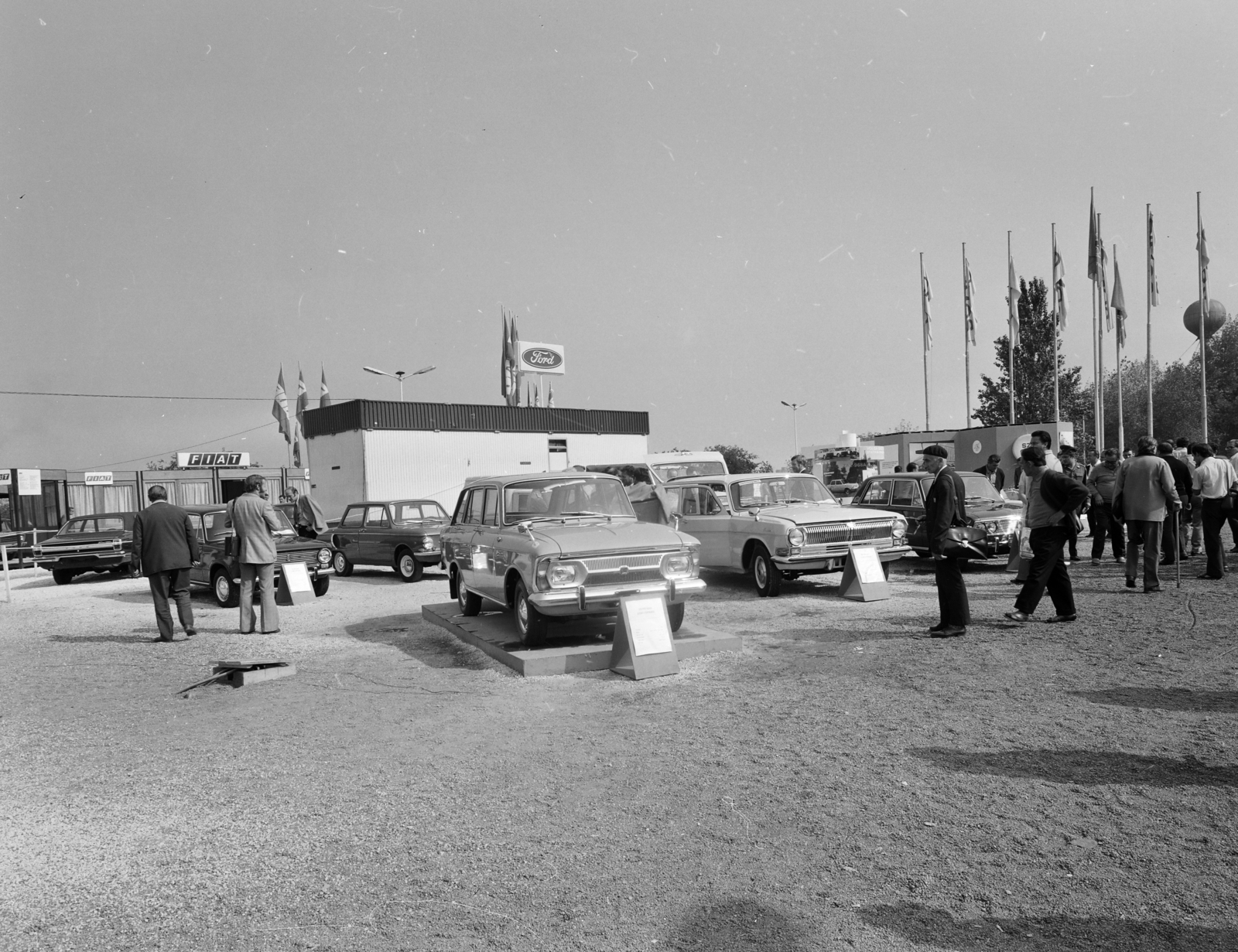 1974, FŐFOTÓ, IZS-márka, Fortepan #216289