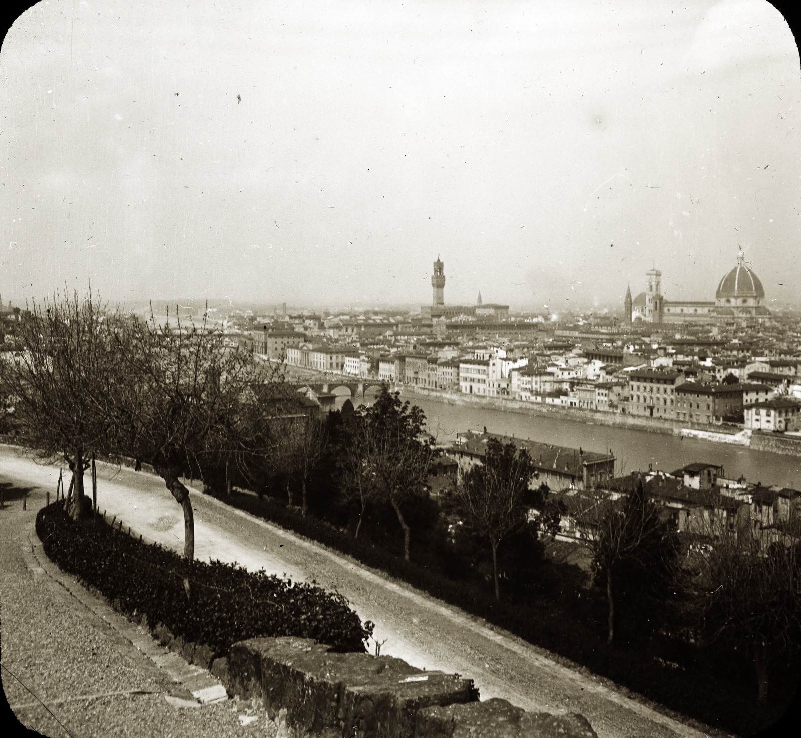 Olaszország, Firenze, kilátás a Piazzale Michelangelo-ról. Balra a Palazzo Vecchio tornya, jobbra a Dóm és a Campanile., 1916, Major Lajos, látkép, Fortepan #216407
