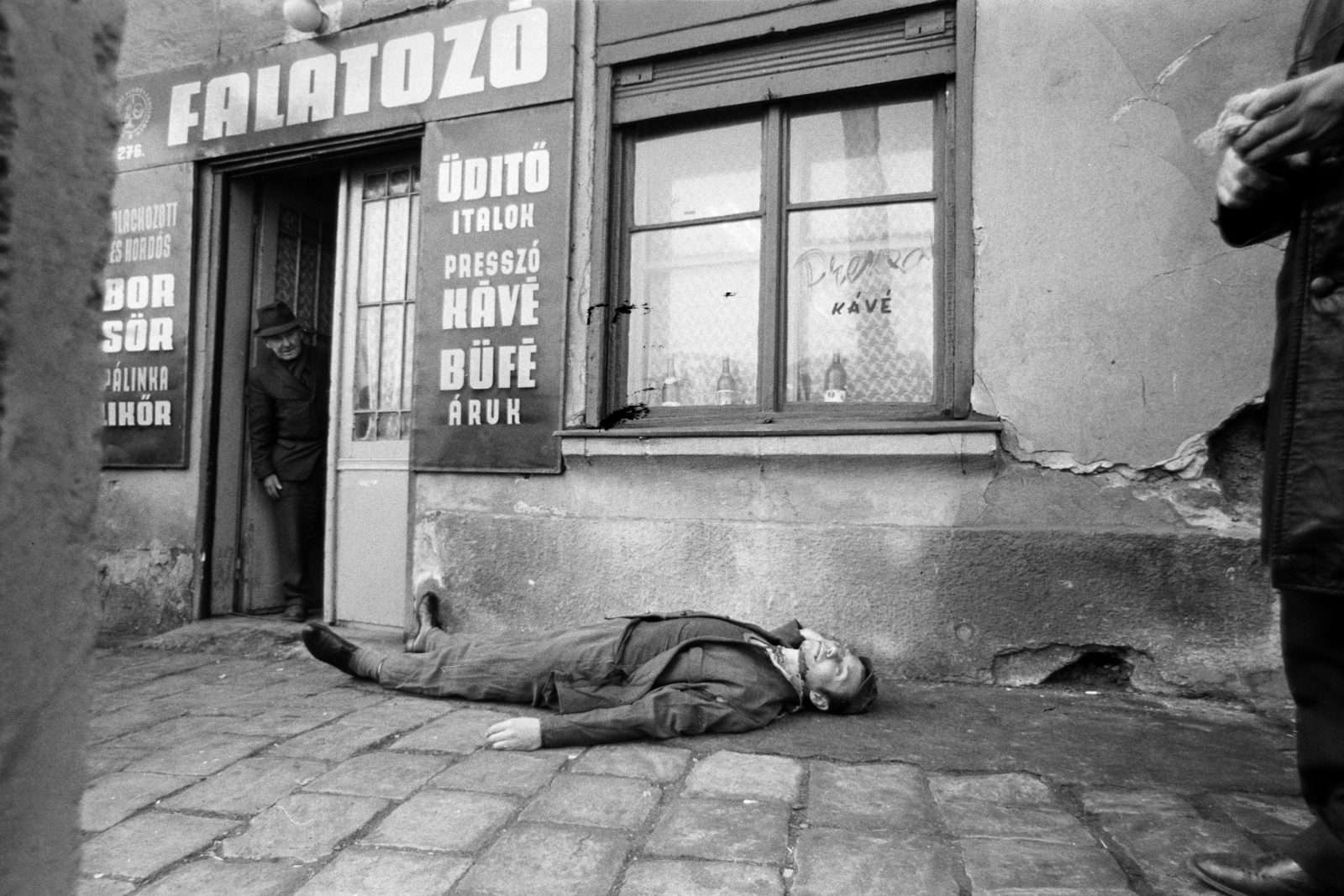 1973, Gothár Péter, corpse, drunkard, pub, buffet, filming, Fortepan #216610