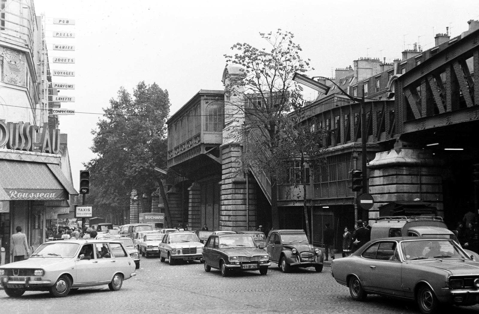 France, Paris, a metró Barbès - Rochechouart állomása., 1973, Gothár Péter, Fortepan #216643