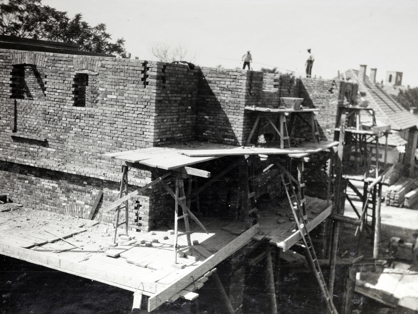 Hungary, Cegléd, Törteli út, az épülő Horthy Miklós Közkórház főépülete (később Toldy Ferenc Kórház)., 1927, Kádár István, construction, Fortepan #216852