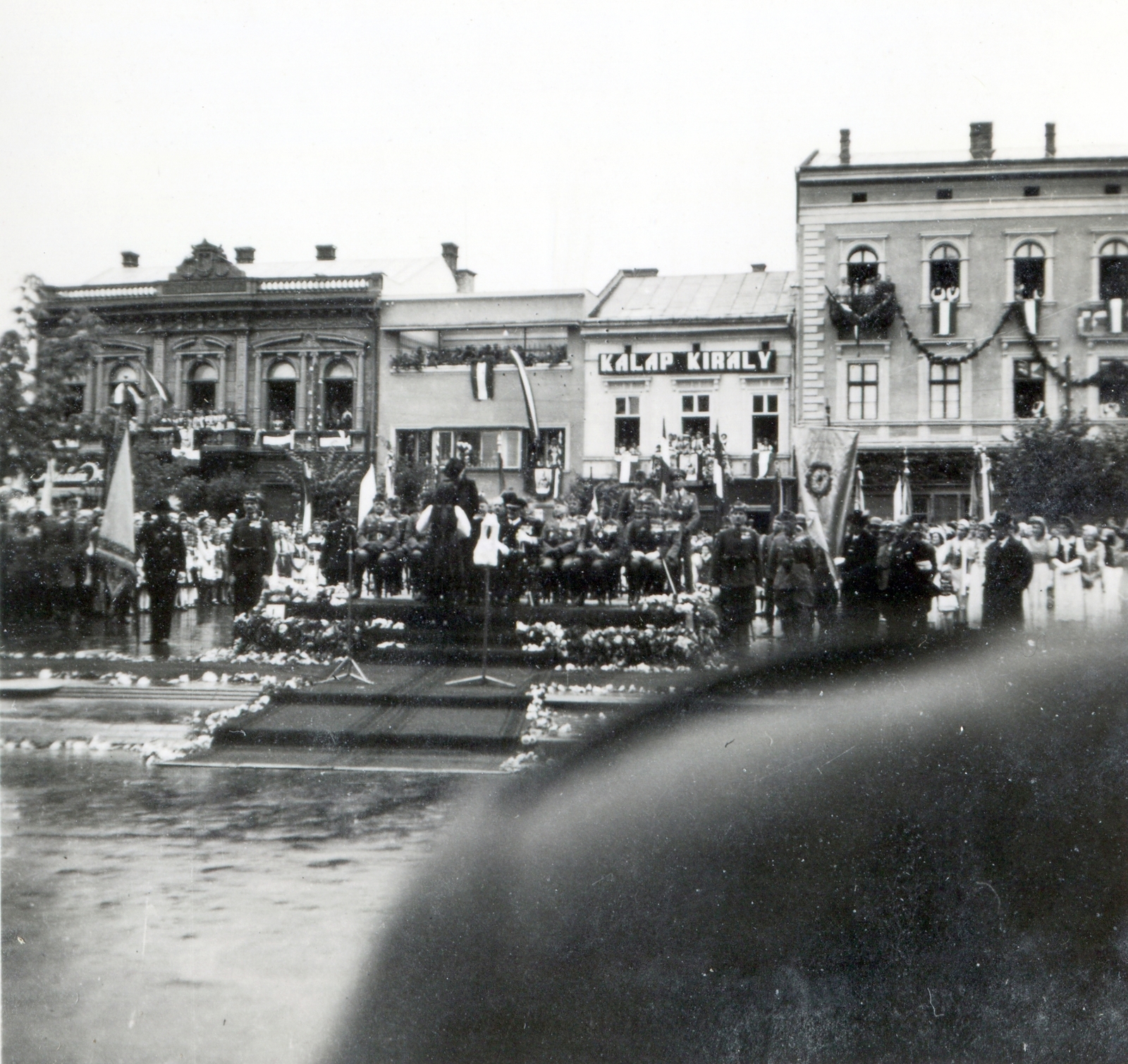 Romania,Transylvania, Târgu Mureș, Rózsák tere (Piata Trandafirilor, ekkor Széchenyi tér). A felvétel 1940. szeptember 16-án a kormányzói fogadó ünnepségen készült a magyar csapatok bevonulása idején., 1940, Barabás Sarolta, Fortepan #216983