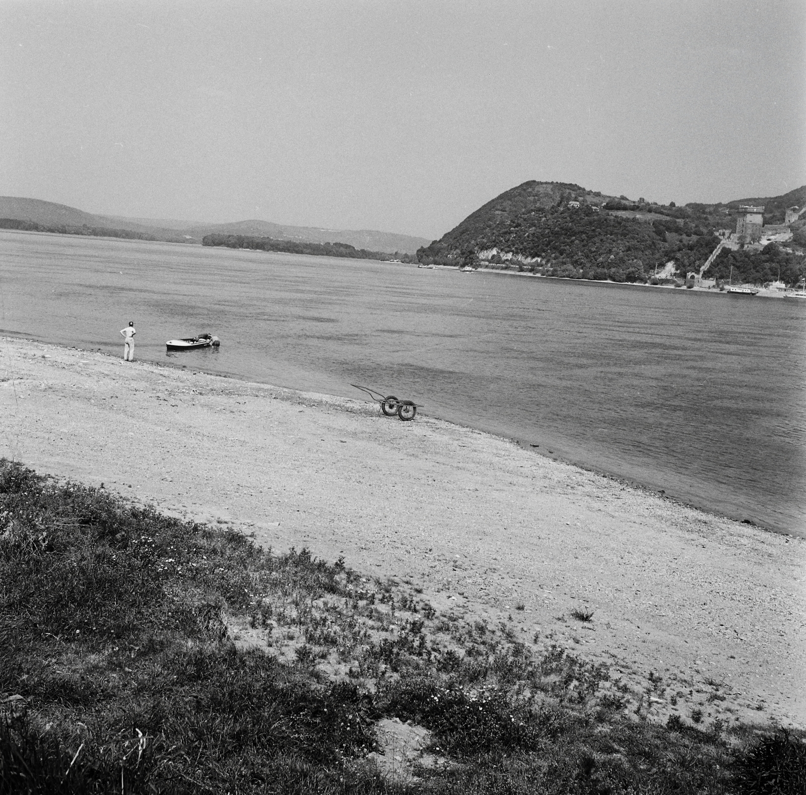 Hungary, Danube Bend, Visegrád, a város és a Szentendrei-sziget csúcsa Nagymarosról fotózva., 1966, Kotnyek Antal, Fortepan #21720