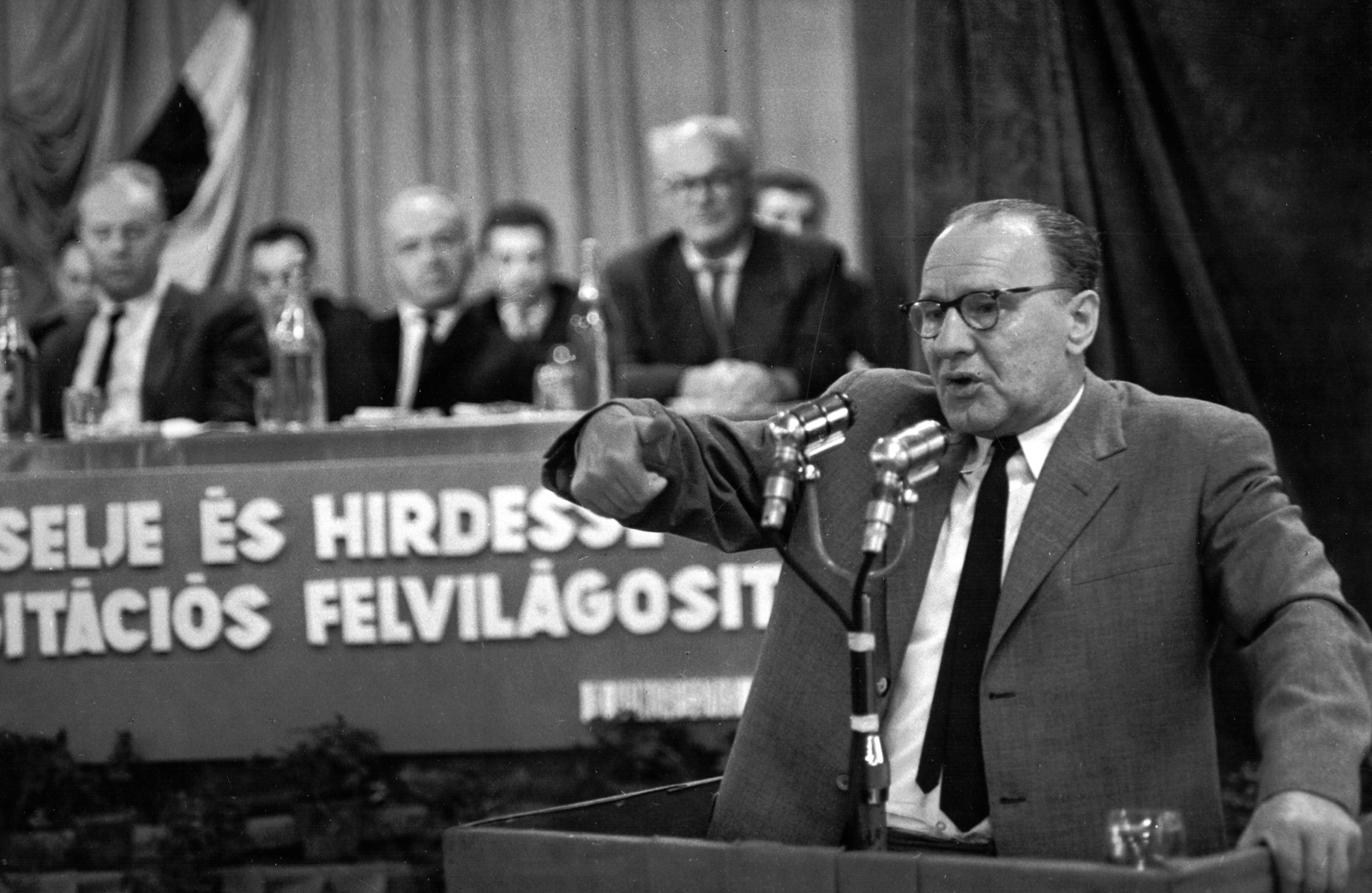 Hungary, portré Kádár Jánosról a Magyar Szocialista Munkáspárt vezetőjéről felszólalás közben., 1970, Fortepan/Album059, Fortepan #217241