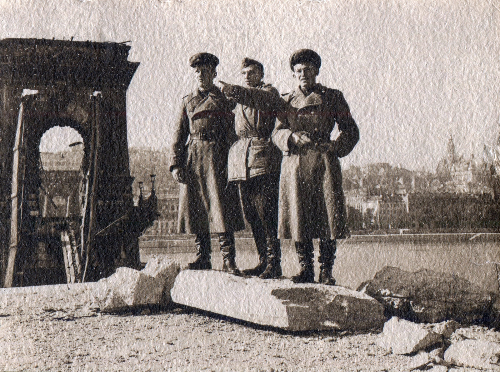 1945, Mihályi Balázs, szovjet katona, hídroncs, Fortepan #217818