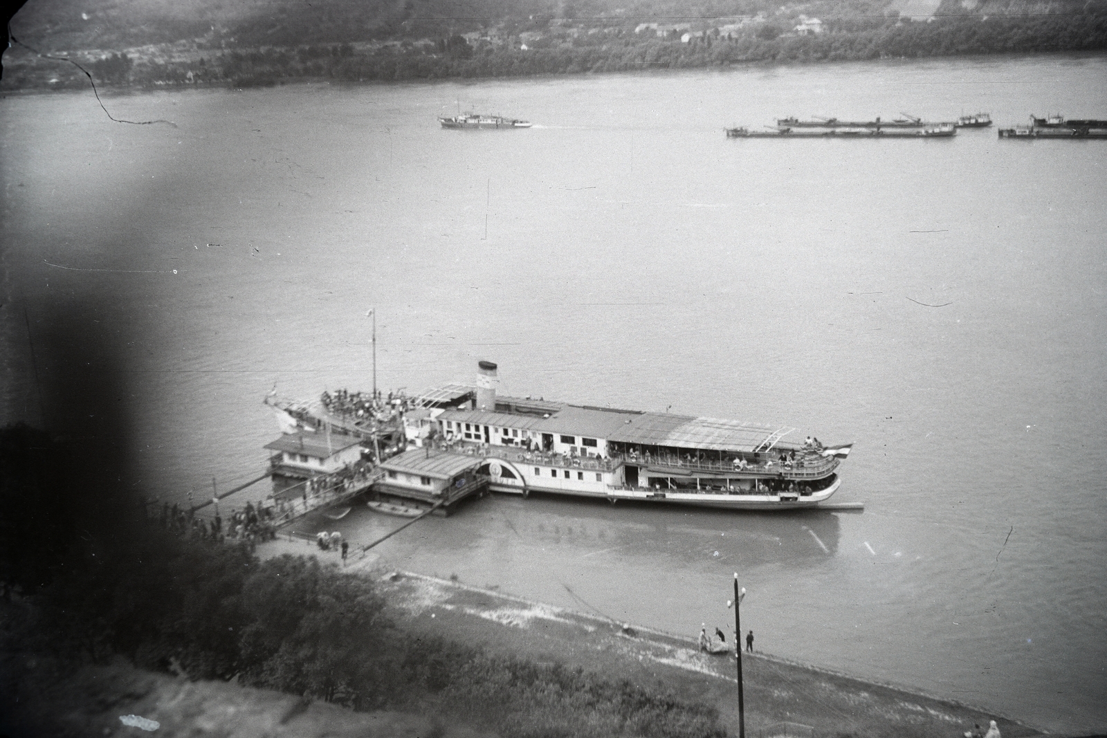Magyarország,Dunakanyar, Visegrád, a Kossuth oldalkerekes gőzhajó a kikötőben., 1960, Almássy László, felülnézet, gőzhajó, Fortepan #217851