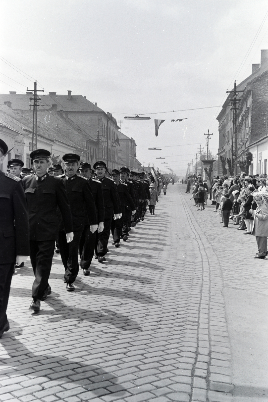 Hungary, Esztergom, a Kossuth Lajos utca az Arany János utcánál., 1962, Almássy László, Fortepan #217860