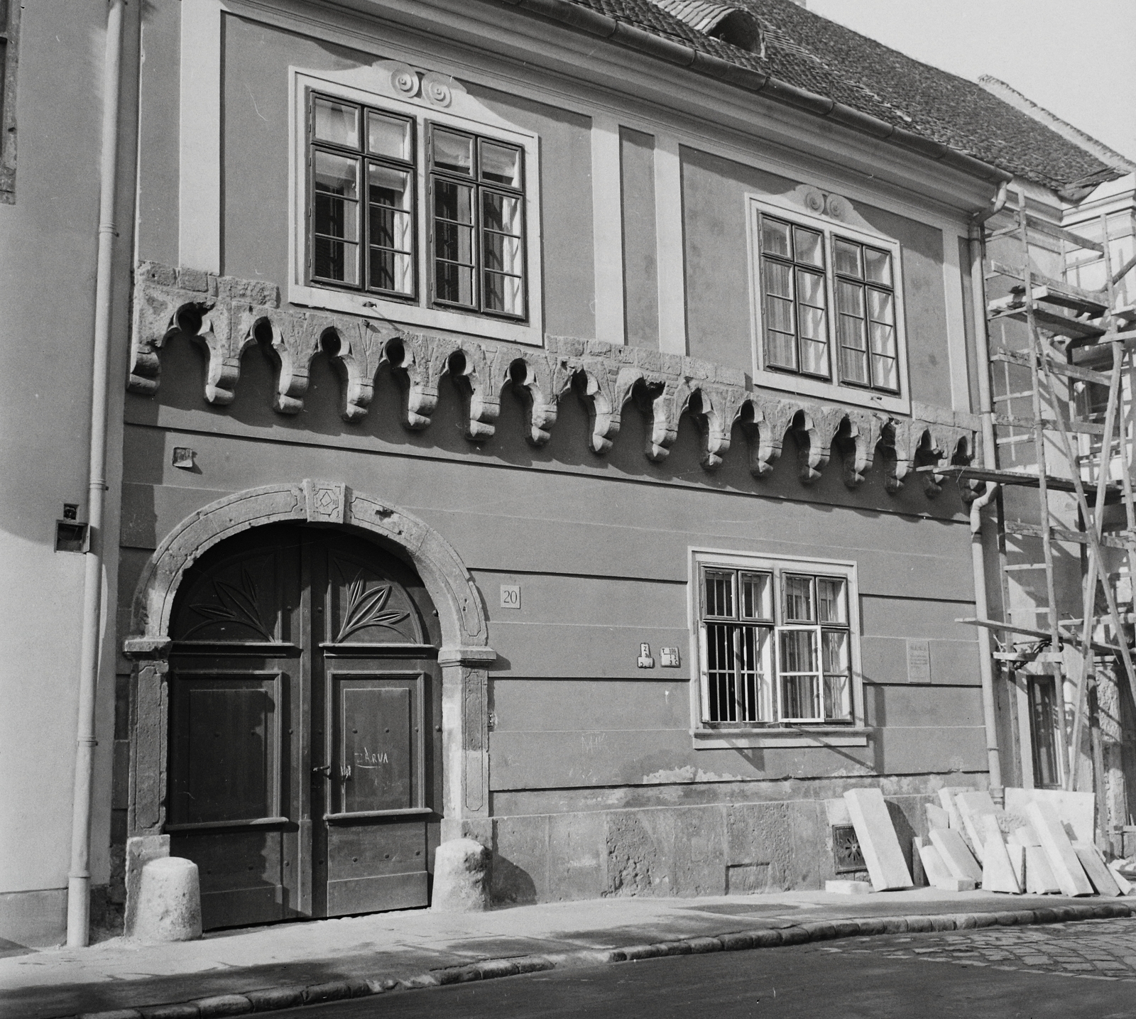 Magyarország, budai Vár, Budapest I., Országház utca 20., 1963, Kotnyek Antal, házszám, Budapest, Fortepan #21790