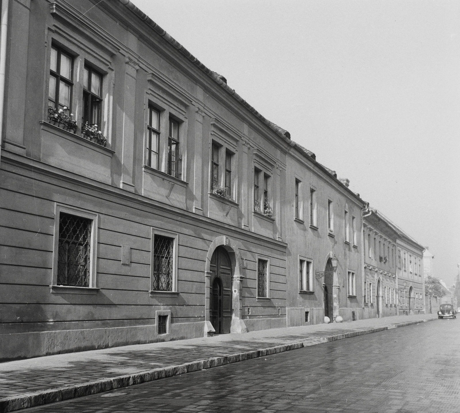 Hungary, Budapest I., Úri utca az Anna utcától a Szentháromság utca felé nézve., 1960, Kotnyek Antal, monument, Budapest, Fortepan #21794