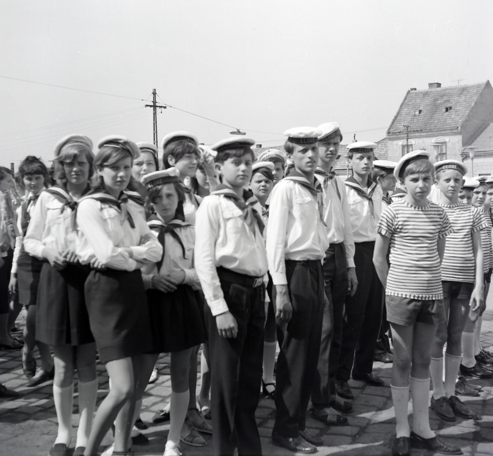 Hungary, Esztergom, Rudnay Sándor tér (Hősök tere) május 1-i felvonulás résztvevői., 1969, Almássy László, pioneer, sailor cap, Fortepan #217985