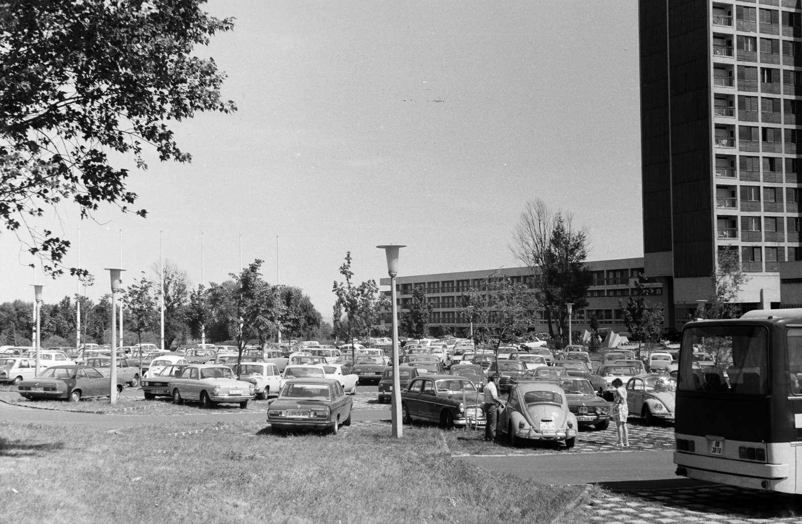 Magyarország, Balatonfüred, a Hotel Marina parkolója., 1978, Kovács Annamária, rendszám, Fortepan #218035