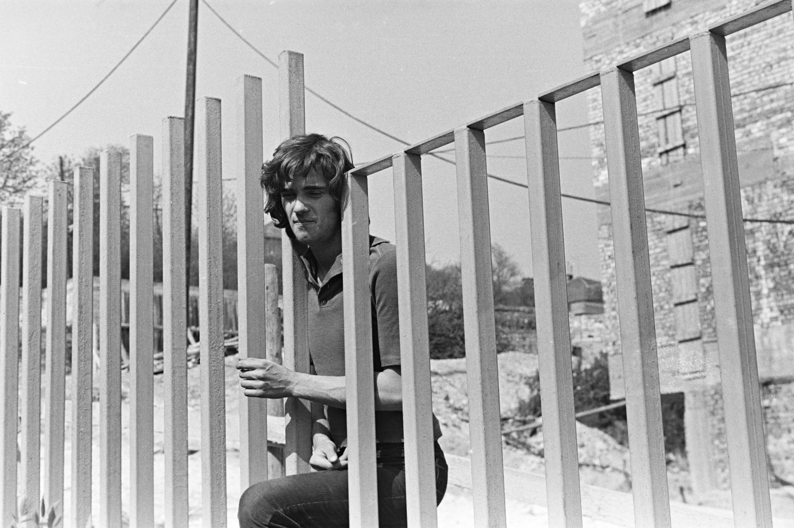 Magyarország, Budapest XII., a Csorna utca 6. számú telek kerítése, jobbra a Csorna utca 3-as számú ház., 1979, Kovács Annamária, Budapest, Fortepan #218047