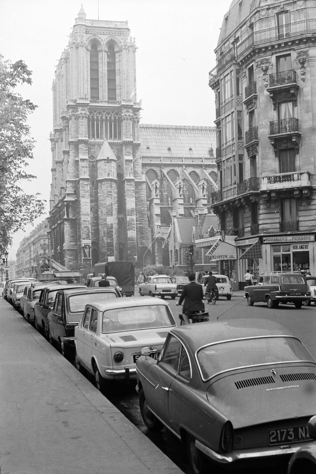 France, Paris, Rue Lagrange, háttérben a Notre-Dame., 1967, BL, Fortepan #218140