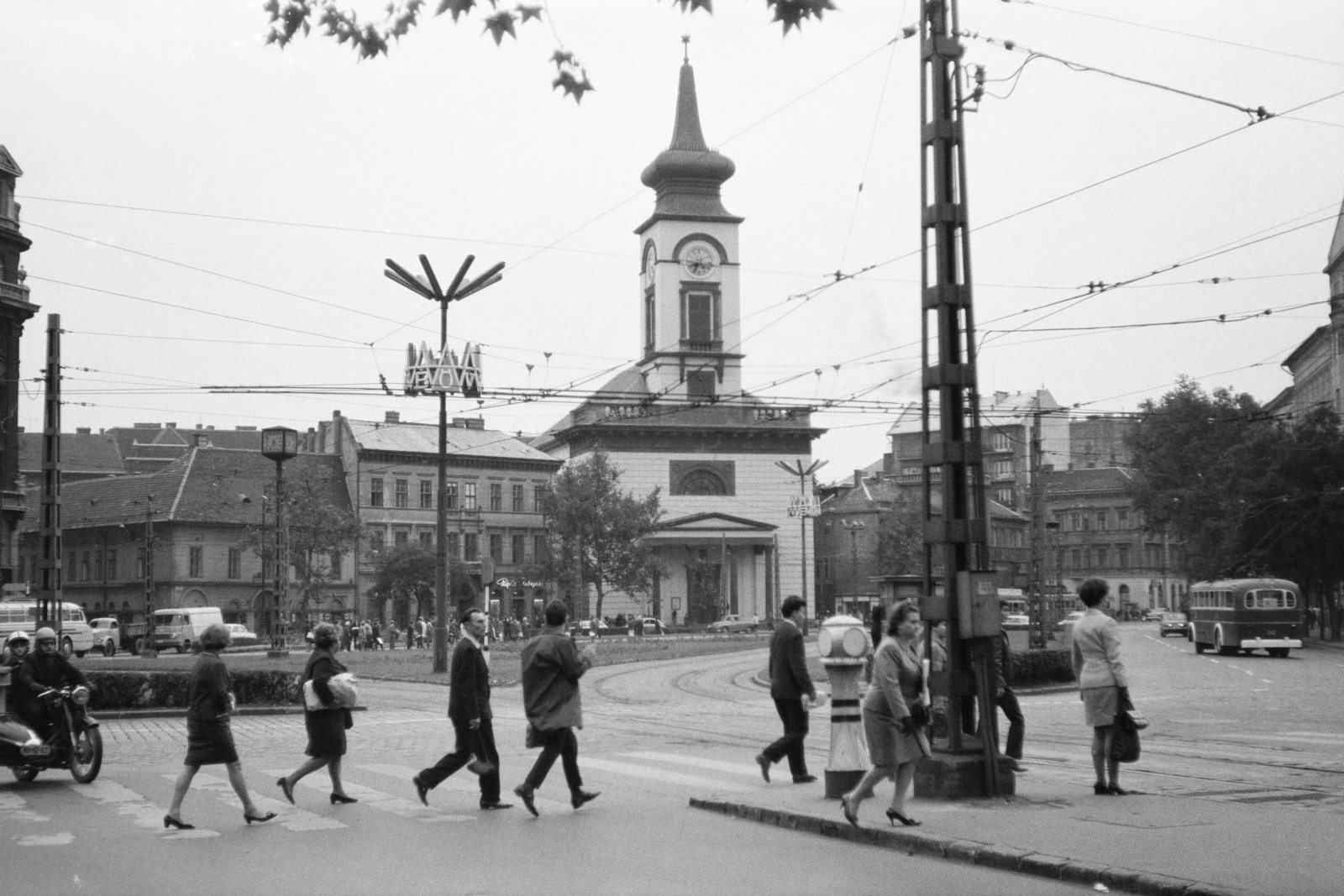 Hungary, Budapest V.,Budapest IX., Kálvin tér, szemben a református templom., 1966, BL, Budapest, Fortepan #218162