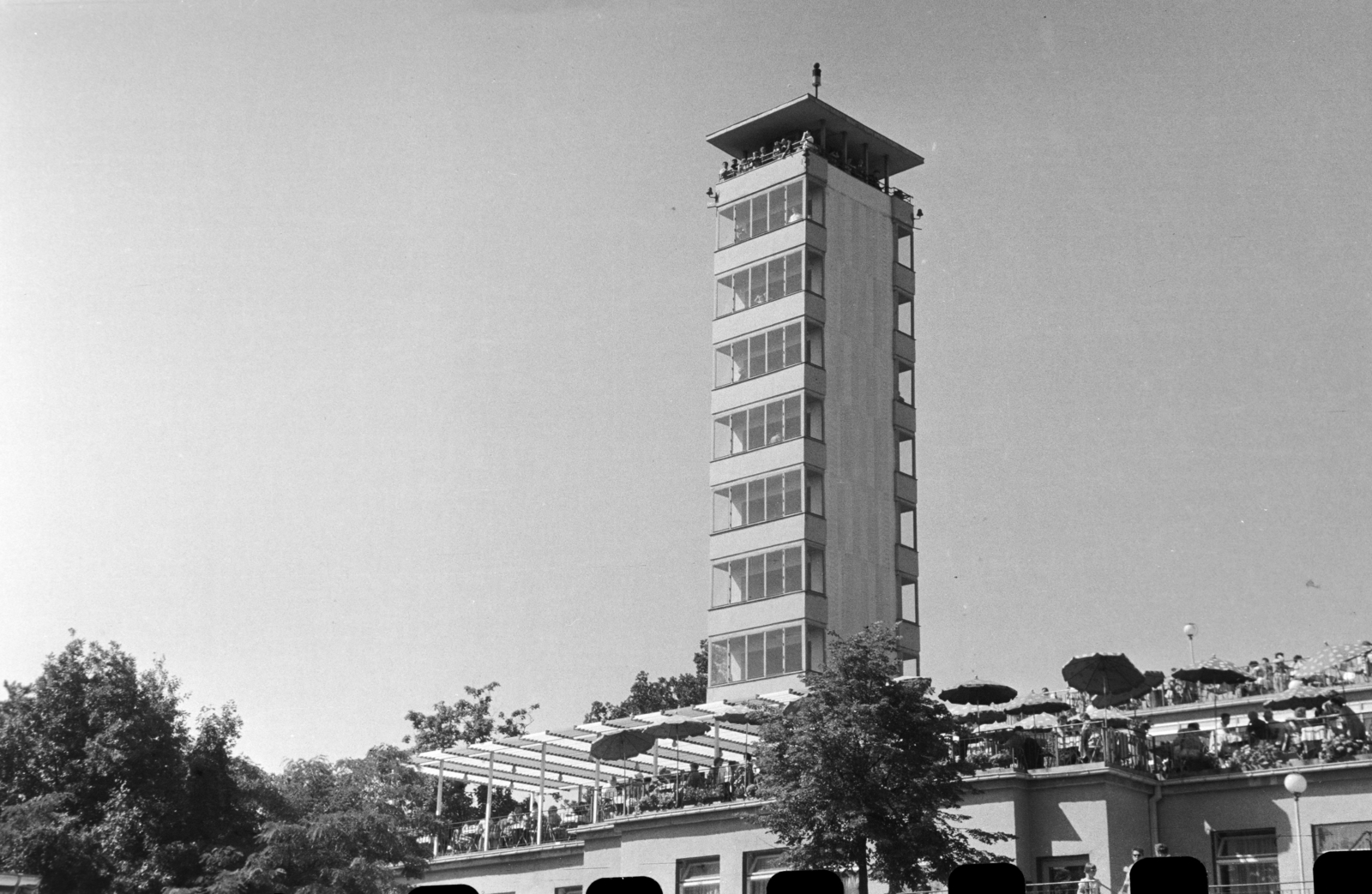 Germany, Berlin, Kelet-Berlin, a Müggelturm a Müggelsee-től délre a Kleiner Müggelberg-en., 1966, BL, GDR, East-Berlin, Fortepan #218181