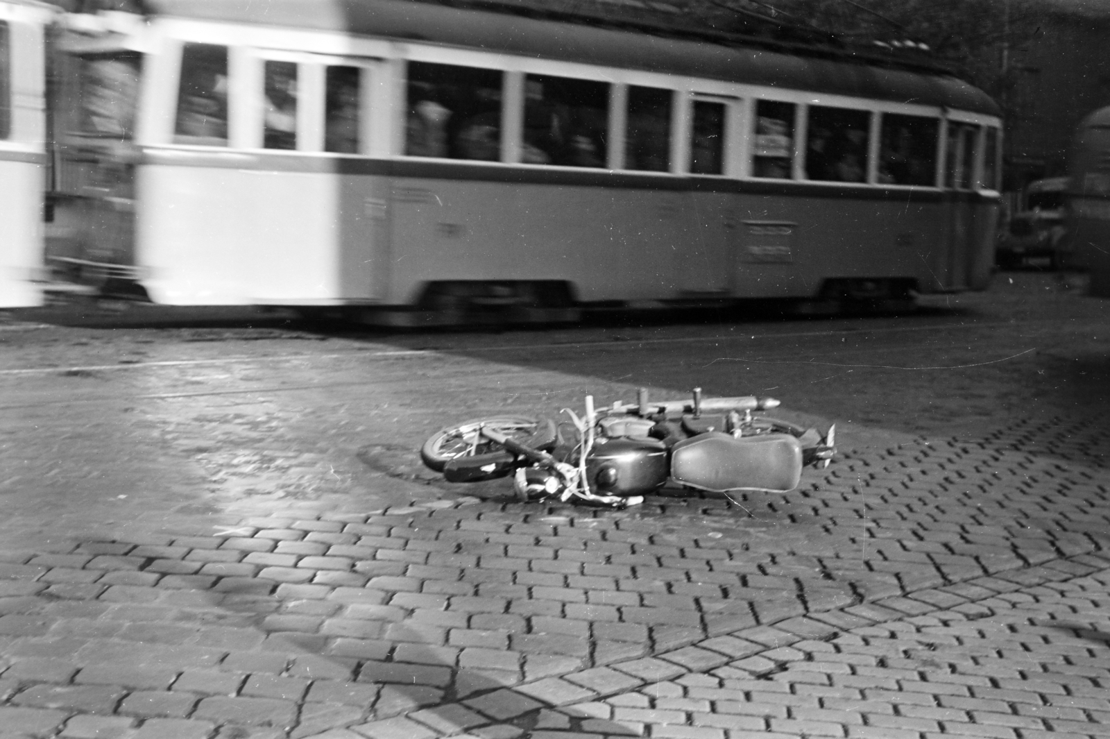 1971, Burszán Sándor, accident, tram, Fortepan #218498