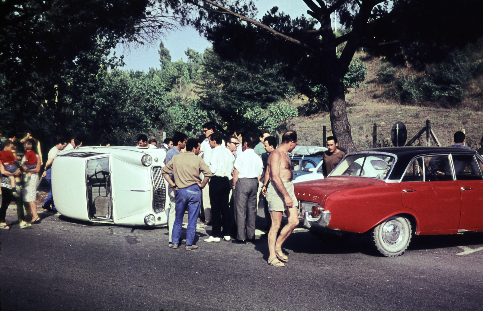 Italy, Rome, 1967, Darányi Sándor, colorful, accident, Fortepan #218527