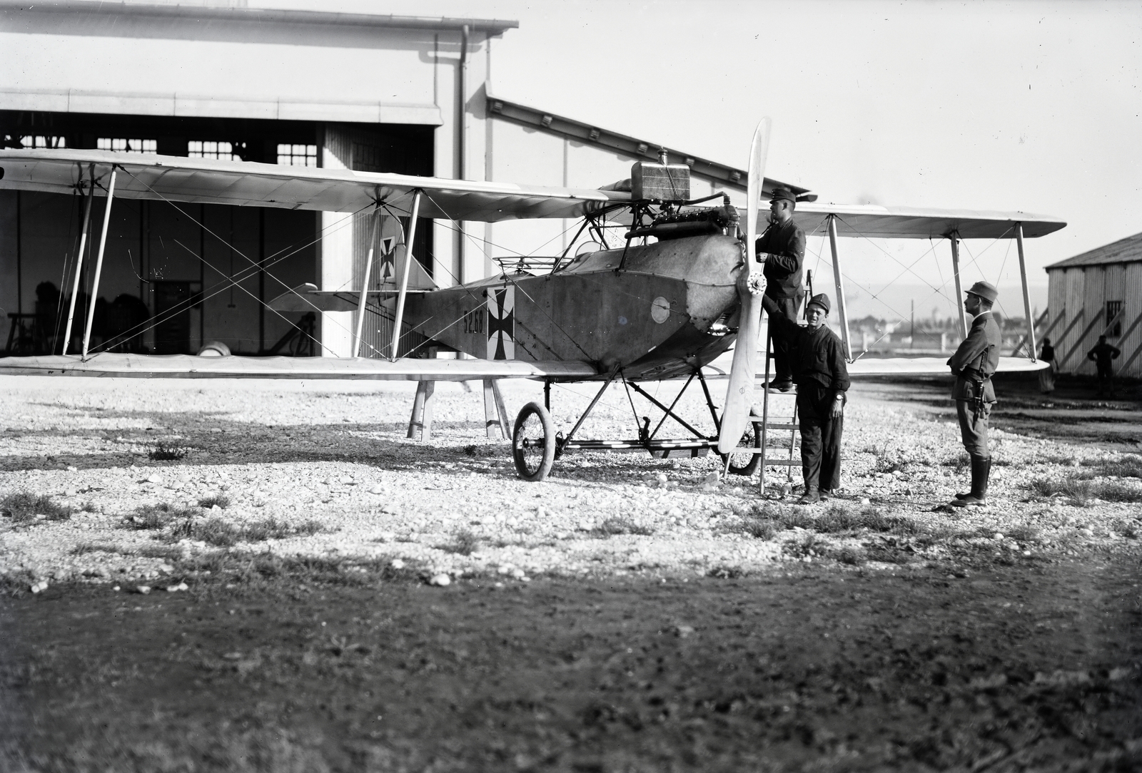 Austria, Wiener Neustadt, Wiener Strasse, a Császári és Királyi Hadsereg katonai repülőtere., 1915, Herzka Ferenc, airplane, biplane, Oeffag C.II, Fortepan #218789