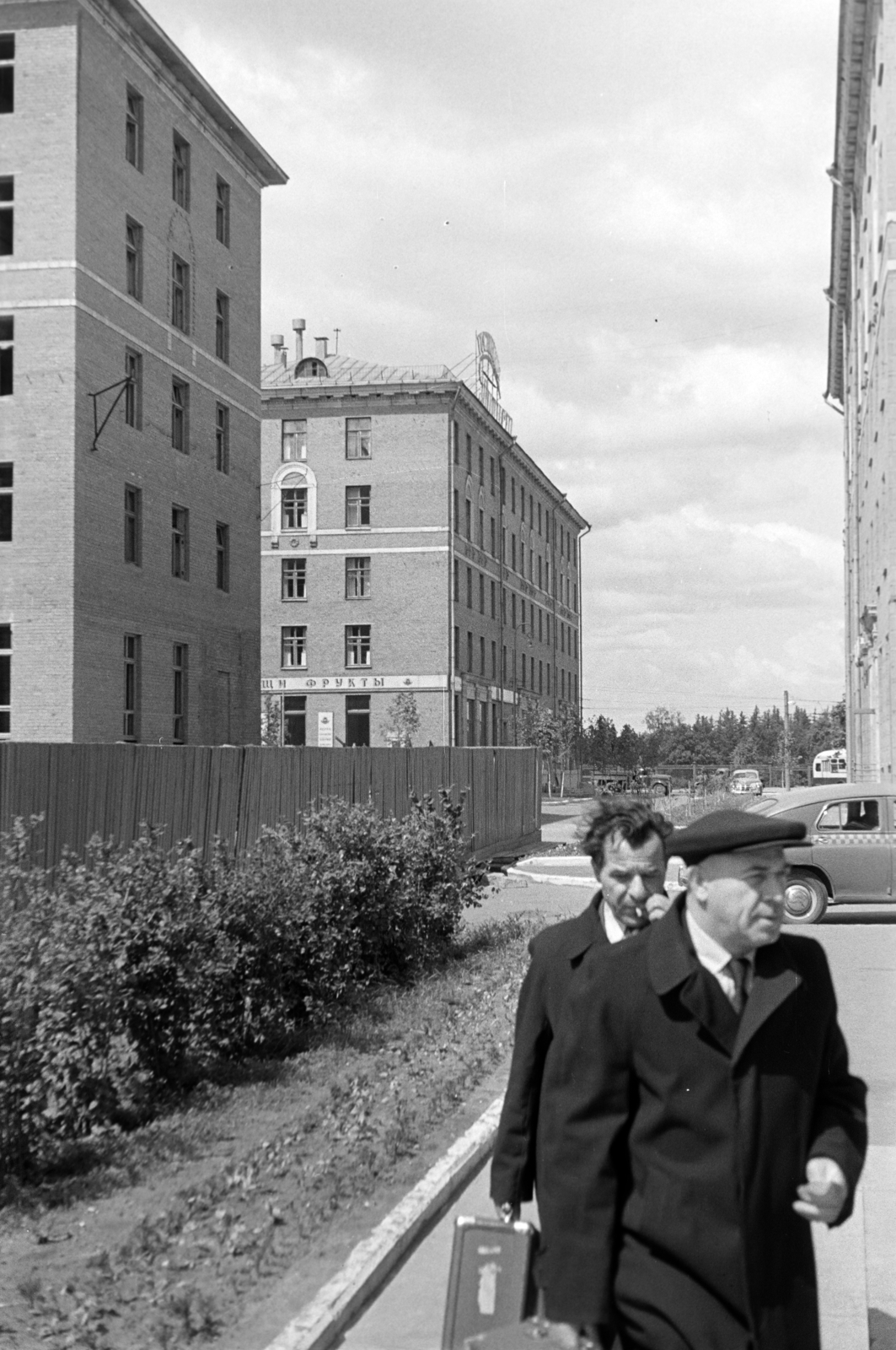 Russia, Moscow, Szelszkohozjajsztvennaja ulica, a Népgazdaság Eredményeinek Kiállítása (később Összoroszországi Kiállítási Központ) melletti szálloda komplexum (Hotel Turiszt)., 1959, Hunyady József, Soviet Union, Fortepan #218871