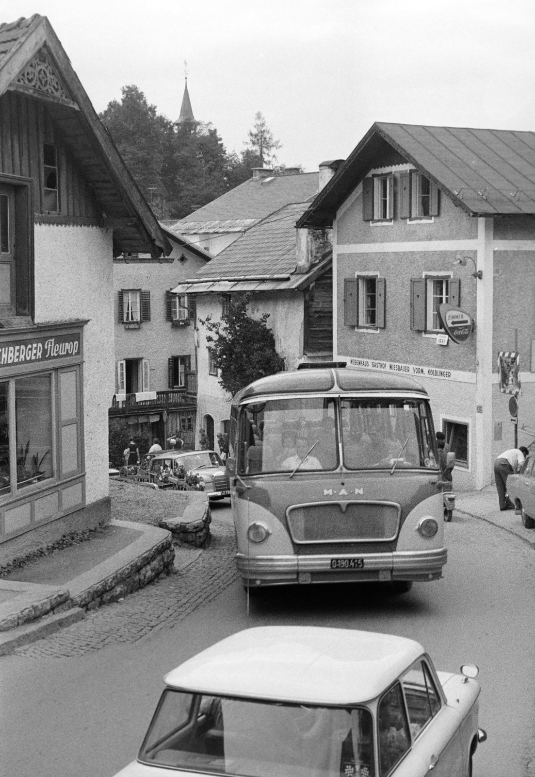 Ausztria, Sankt Wolfgang im Salzkammergut, Markt., 1966, Hunyady József, autóbusz, MAN-márka, Fortepan #218955